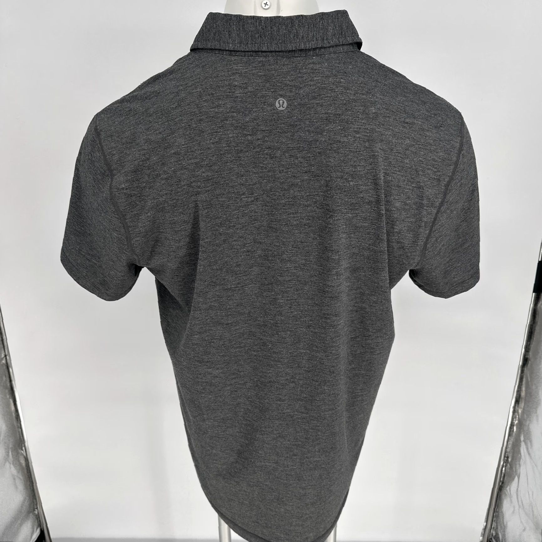 Lululemon Lululemon Polo Shirt Mens Large Gray Performance Golf Athletic Short Sleeve Top Size US L / EU 52-54 / 3 - 4 Thumbnail