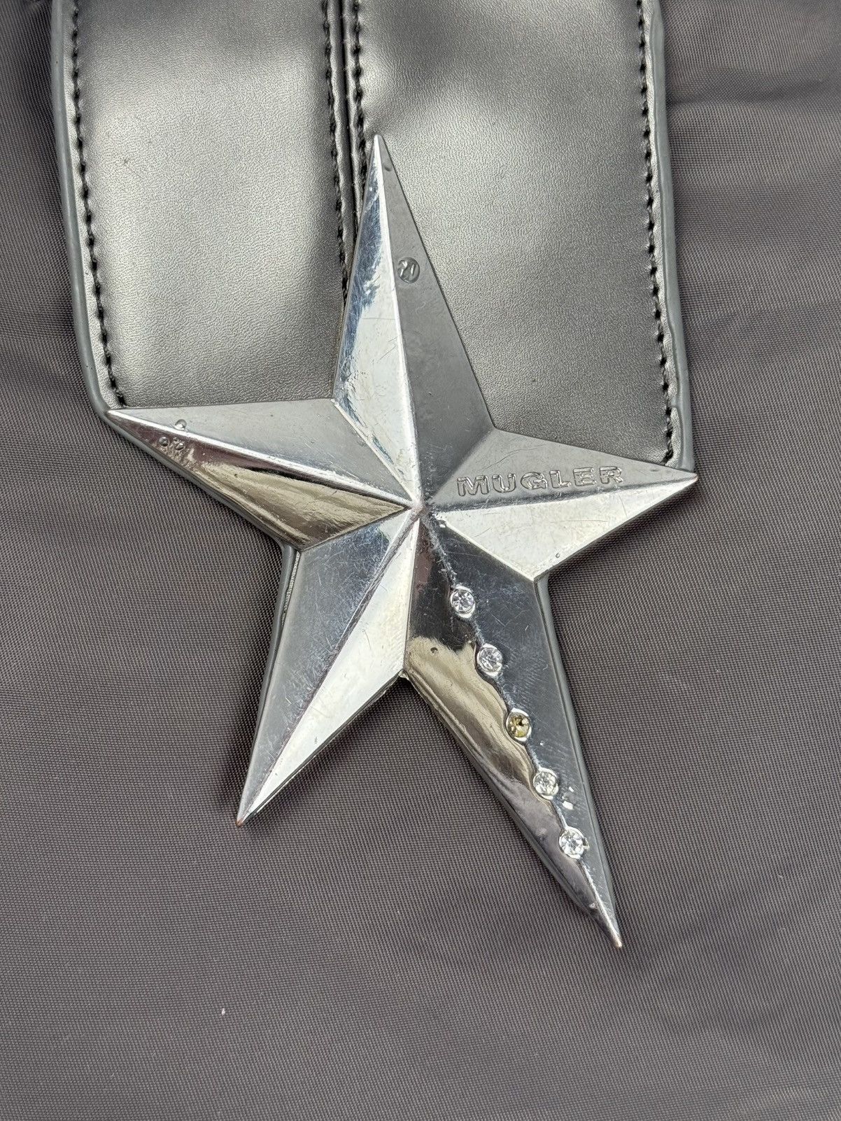 Mugler Vintage Mugler Star Logo Nylon Shoulder Bag Grey Crossbody Size ONE SIZE - 8 Thumbnail