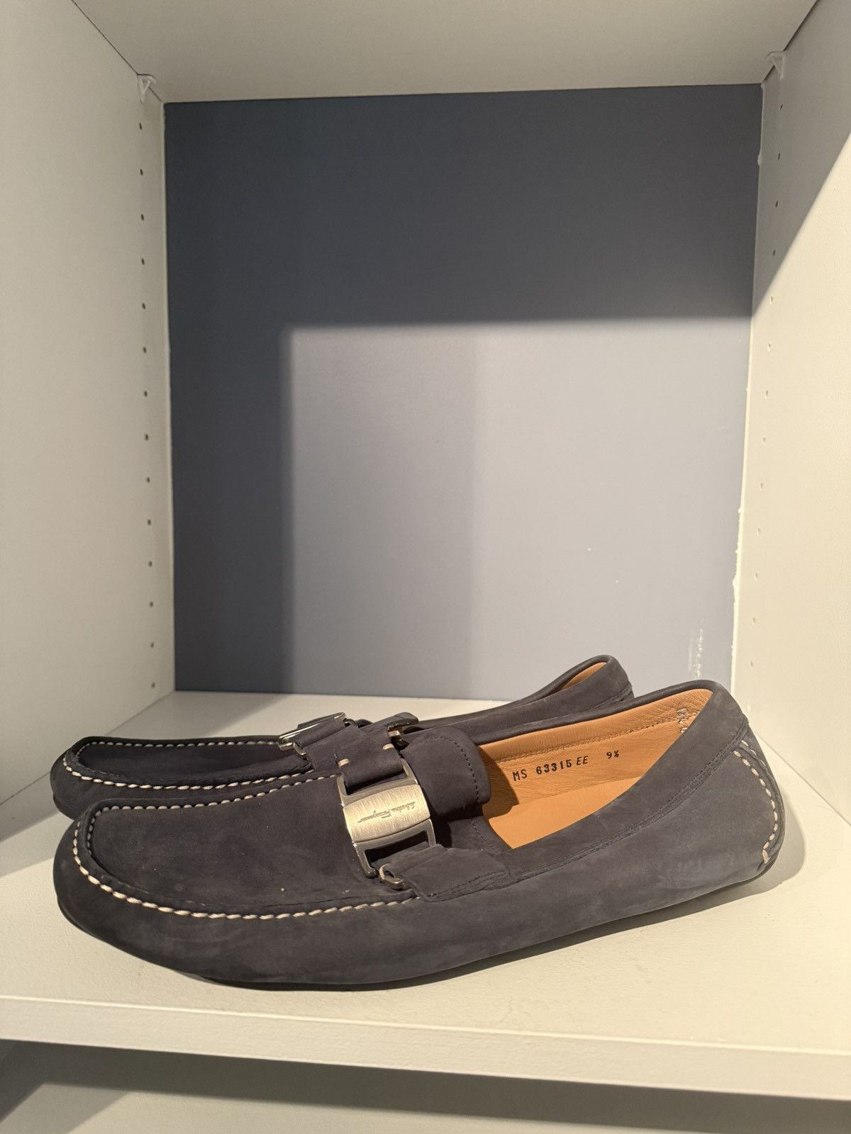 Salvatore Ferragamo Salvatore Ferragamo Navy Blue Loafers Size 9.5 Size US 9.5 / EU 42-43 - 2 Thumbnail