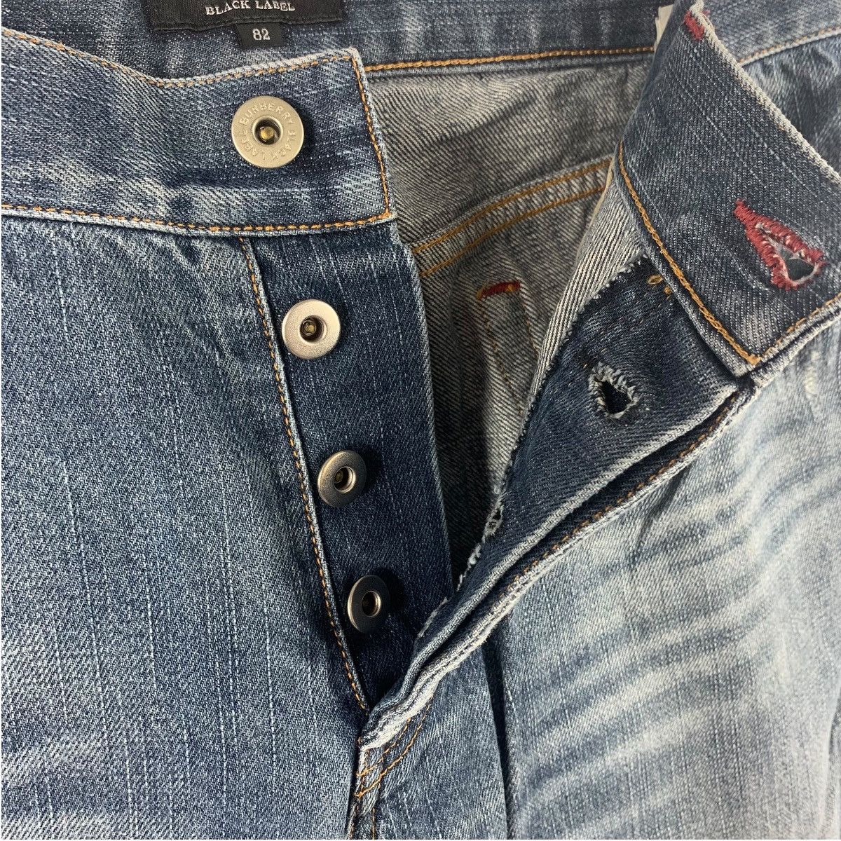 Burberry × Designer BURBERRY Black label distressed design blue jeans Size US 33 - 13 Thumbnail