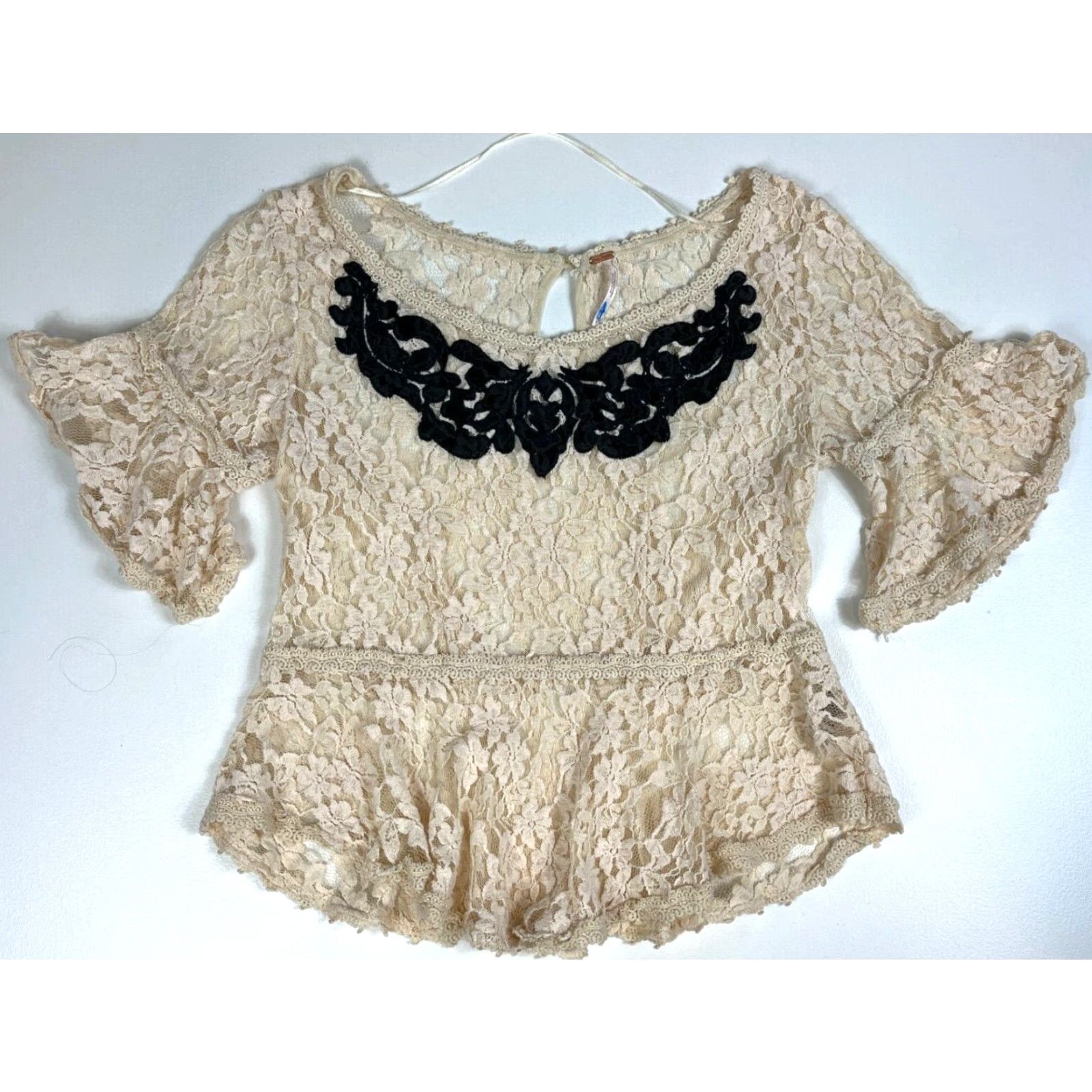 Free People VINTAGE Women’s Free People Short Sleeve Top Floral Lace Sheer Sz S Size S / US 4 / IT 40 - 2 Thumbnail
