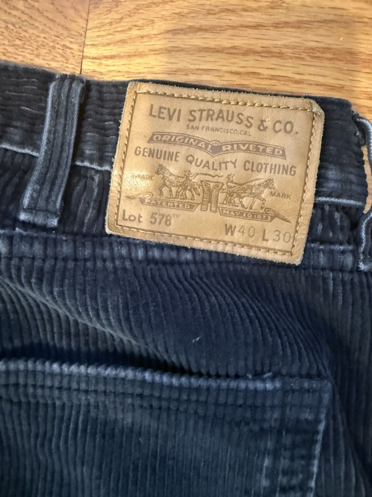 Levi's Levi’s baggy black corduroy pants Size US 40 / EU 56 - 3 Thumbnail