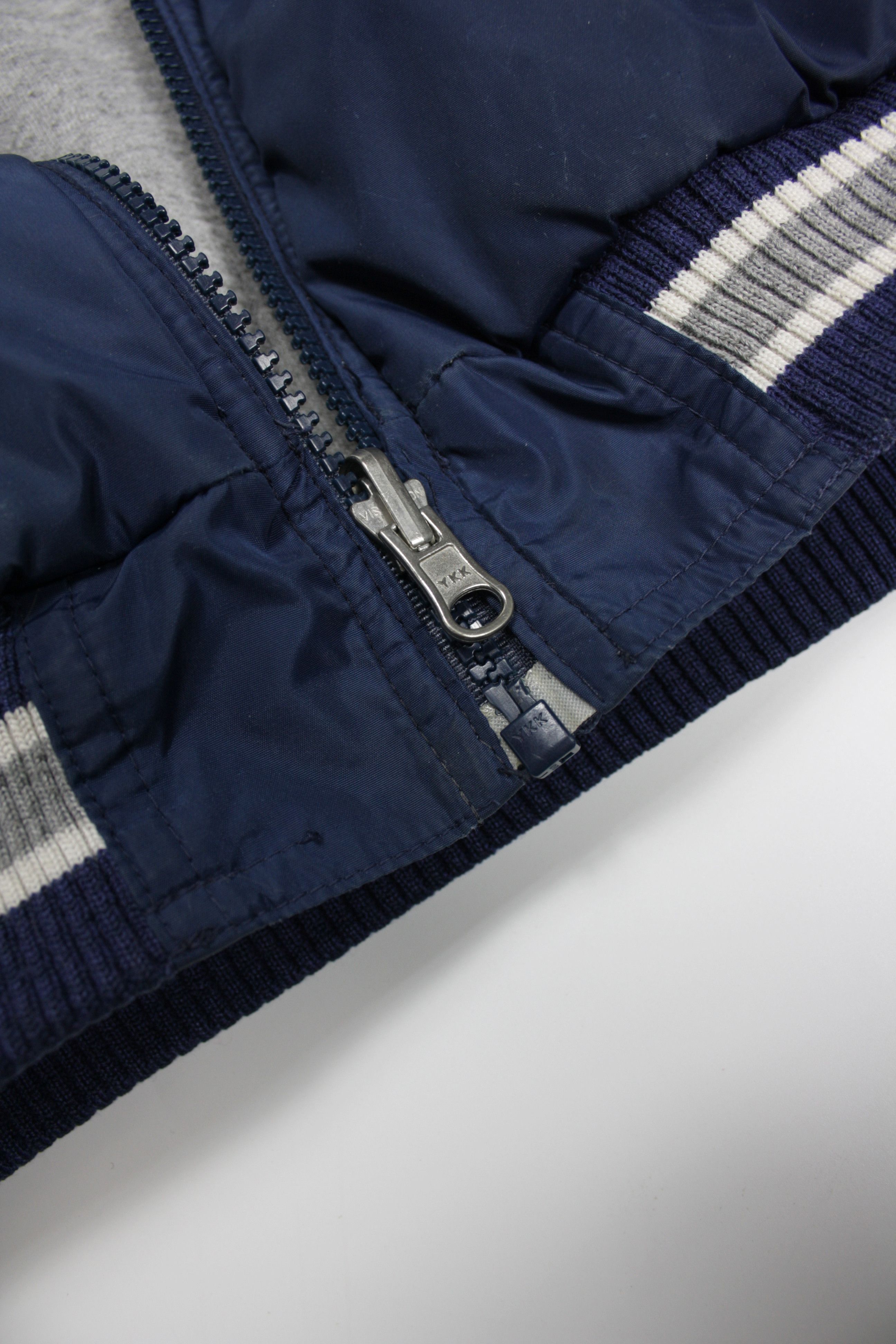 Asics × Vintage Asics 90s Vintage Nylon Hooded Varsity Padded Bomber Jacket Size US S / EU 44-46 / 1 - 9 Thumbnail