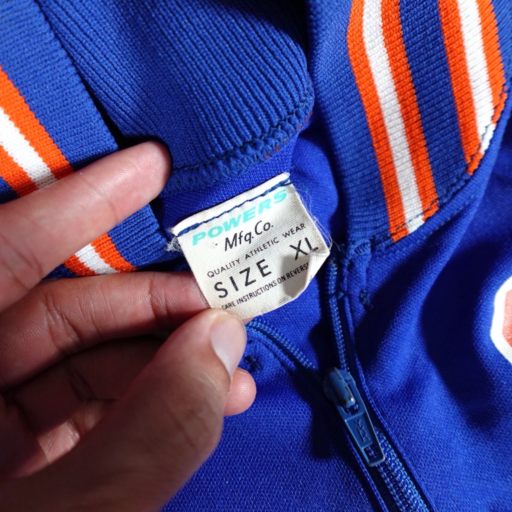 Vintage VINTAGE Bair Varsity 1/4 Zip Sweatshirt Mens XL (Fits M) Union Made 70s Blue Graphic Print Varsity Logo 1/4 Zip Mens XL Blue 70s Vintage Sportswear Size US M / EU 48-50 / 2 - 4 Thumbnail