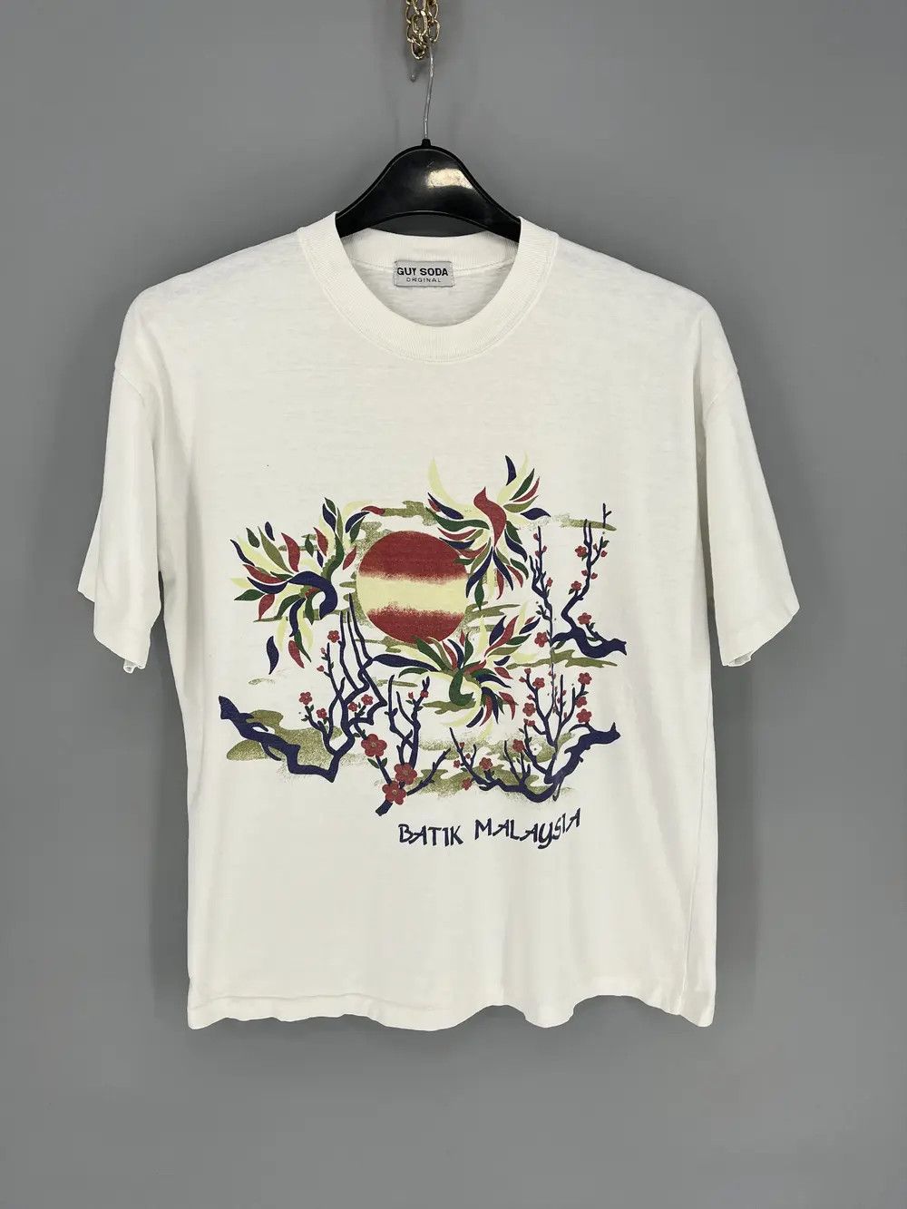 Vintage Batik Malaysia Artistic Scenic Malaysia 90s Travel Tee Size US S / EU 44-46 / 1 - 3 Thumbnail