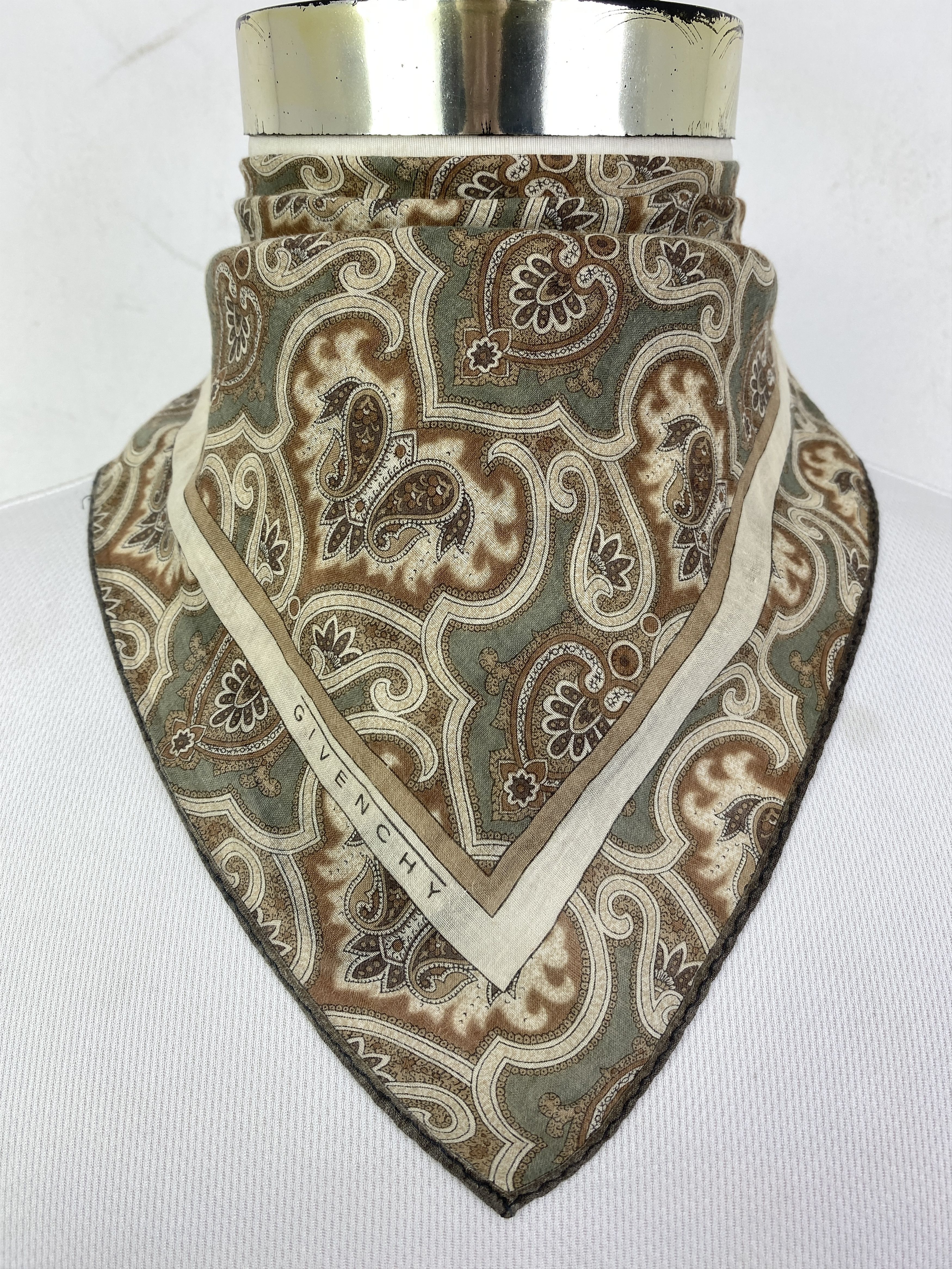 Givenchy Givenchy Handkerchief / Neckerchief / Bandana HKC0949 Size ONE SIZE - 1 Thumbnail