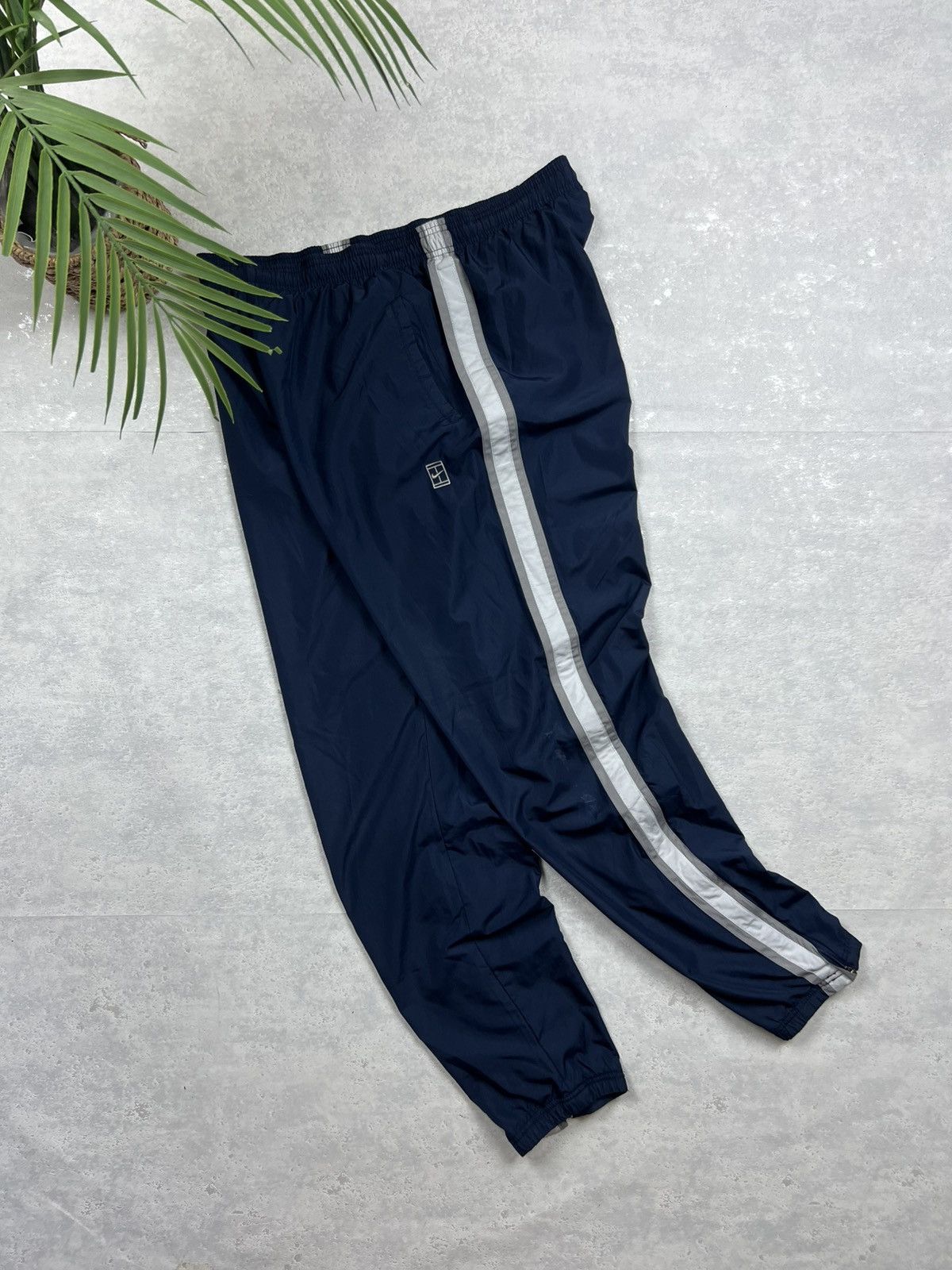 Nike 90s Nike Court Vintage Y2K Gorpcore Parachute Nylon Pants Size US 32 / EU 48 - 2 Thumbnail