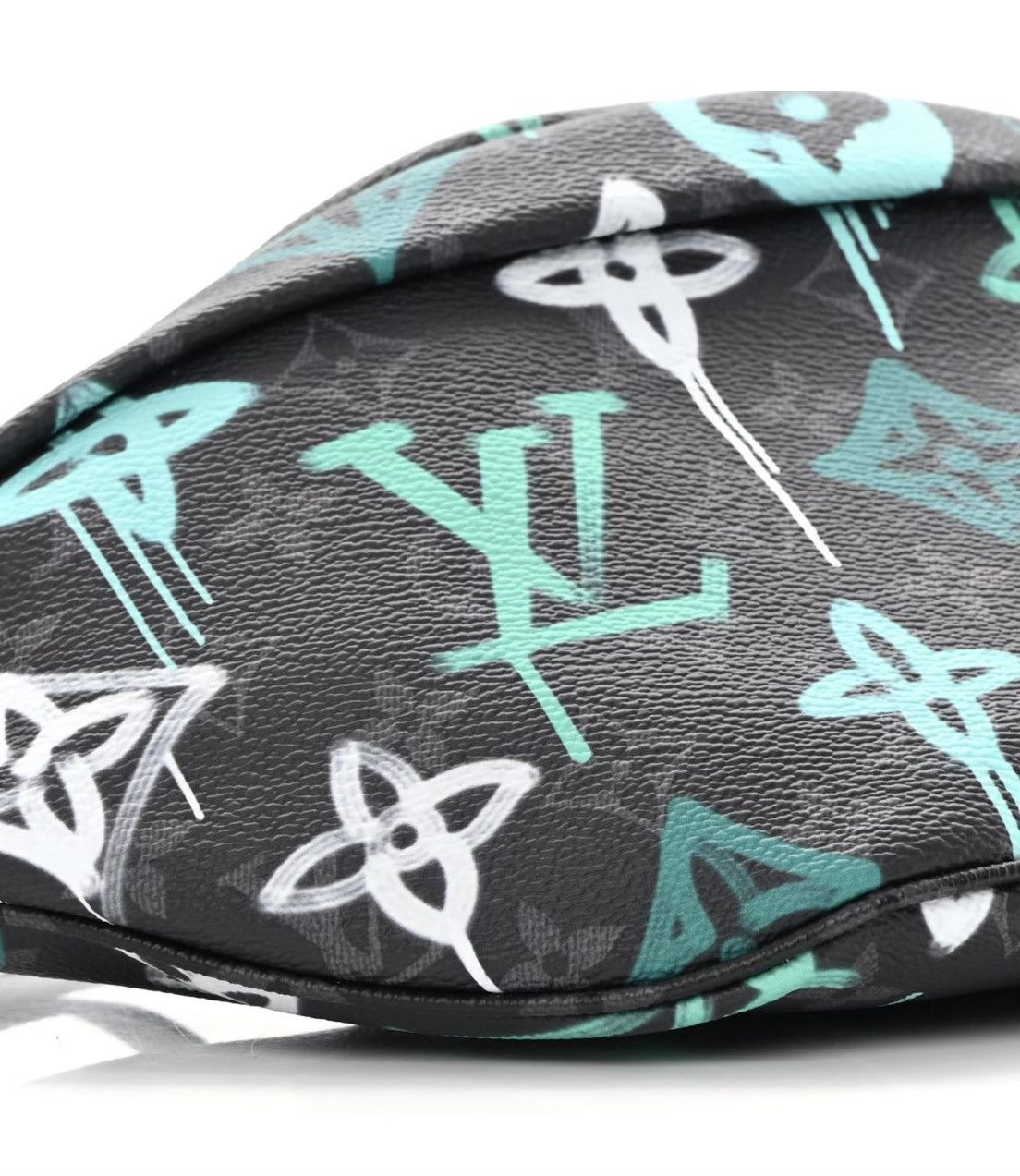 Louis Vuitton Louis Vuitton Discovery Bumbag Graffiti Size ONE SIZE - 7 Thumbnail