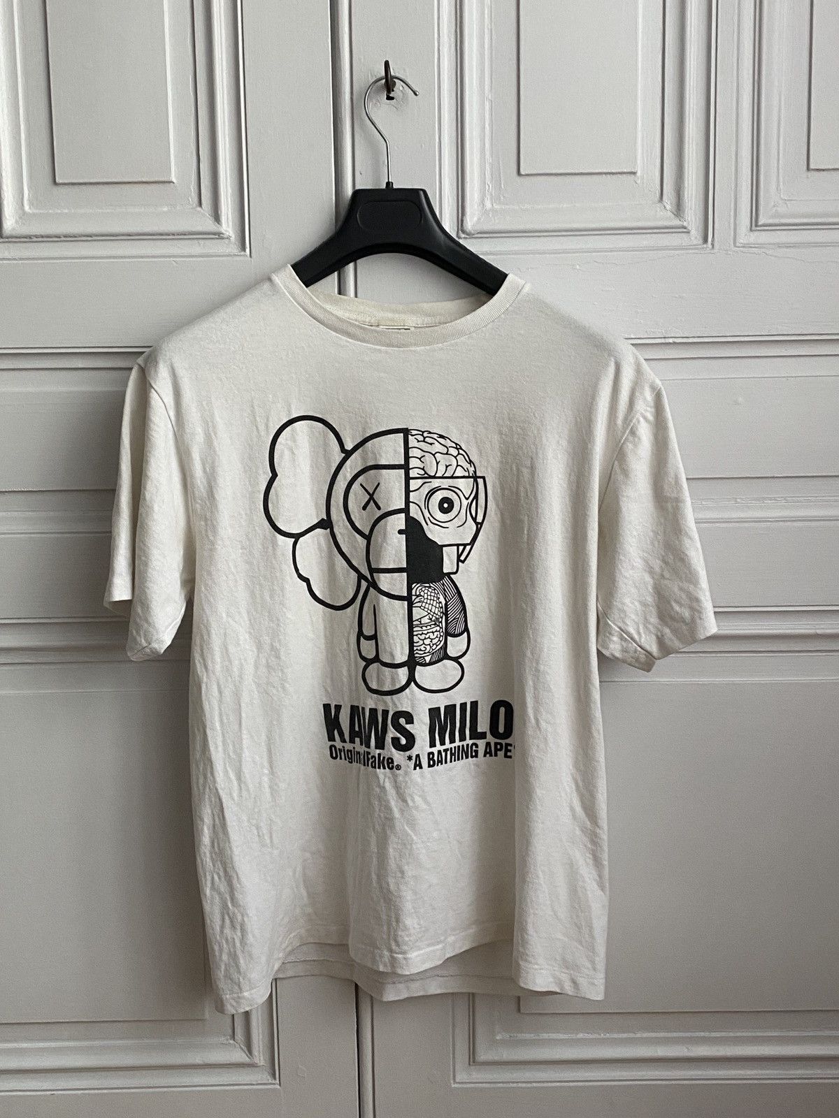 【KAWS】【OriginalFake×Julia Chiang】Tシャツ KAWS】【OriginalFake×Julia Chiang】Tシャツ レア