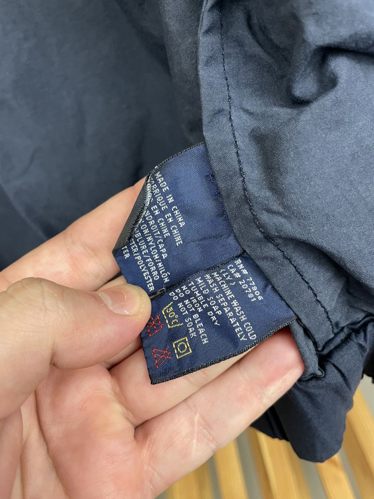 Tommy Hilfiger Vintage tommy hilfiger nylon jacket with big logo size M Size US M / EU 48-50 / 2 - 8 Thumbnail
