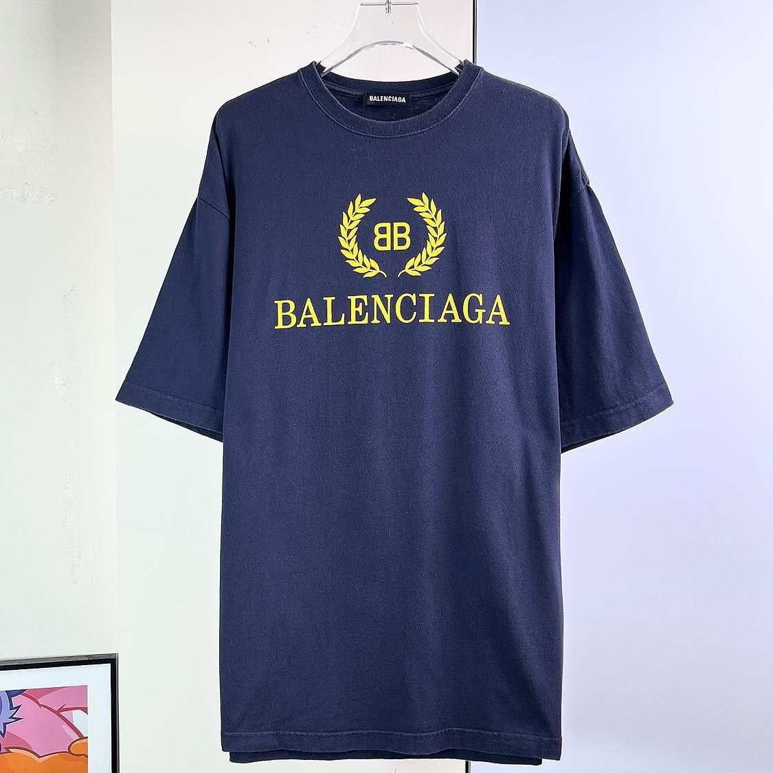 Balenciaga Balenciaga Laurel Logo T-Shirt Navy Blue Size XS Size US XS / EU 42 / 0 - 1 Thumbnail