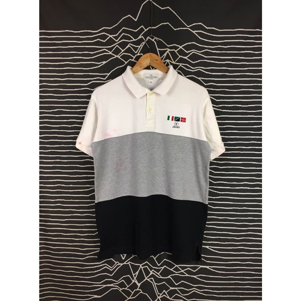 Valentino Vtg Valentino Jeans Embroidered Logo Polo Tee Size 50 Size US L / EU 52-54 / 3 - 2 Thumbnail