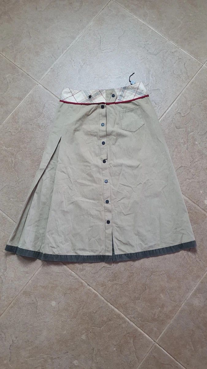 Burberry Vinage Rare girls women's skirts Burberry biege Midi Size 23" - 14 Thumbnail