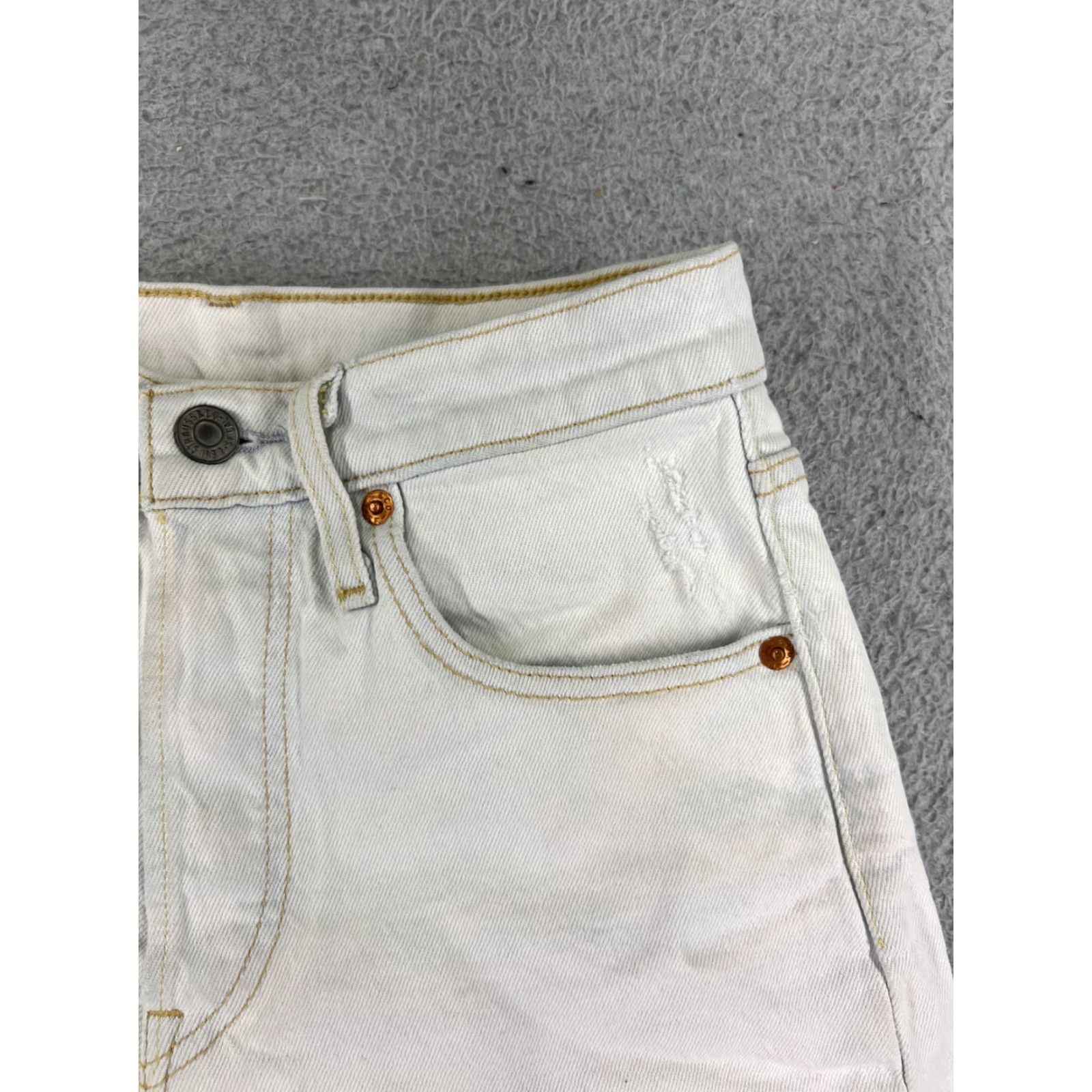 Levi's Levi's Shorts Womens White Denim Cut-Off 24x2 Button Fly 501 Jean Style Casual Beach Womens Size 42" / US 20 - 5 Thumbnail