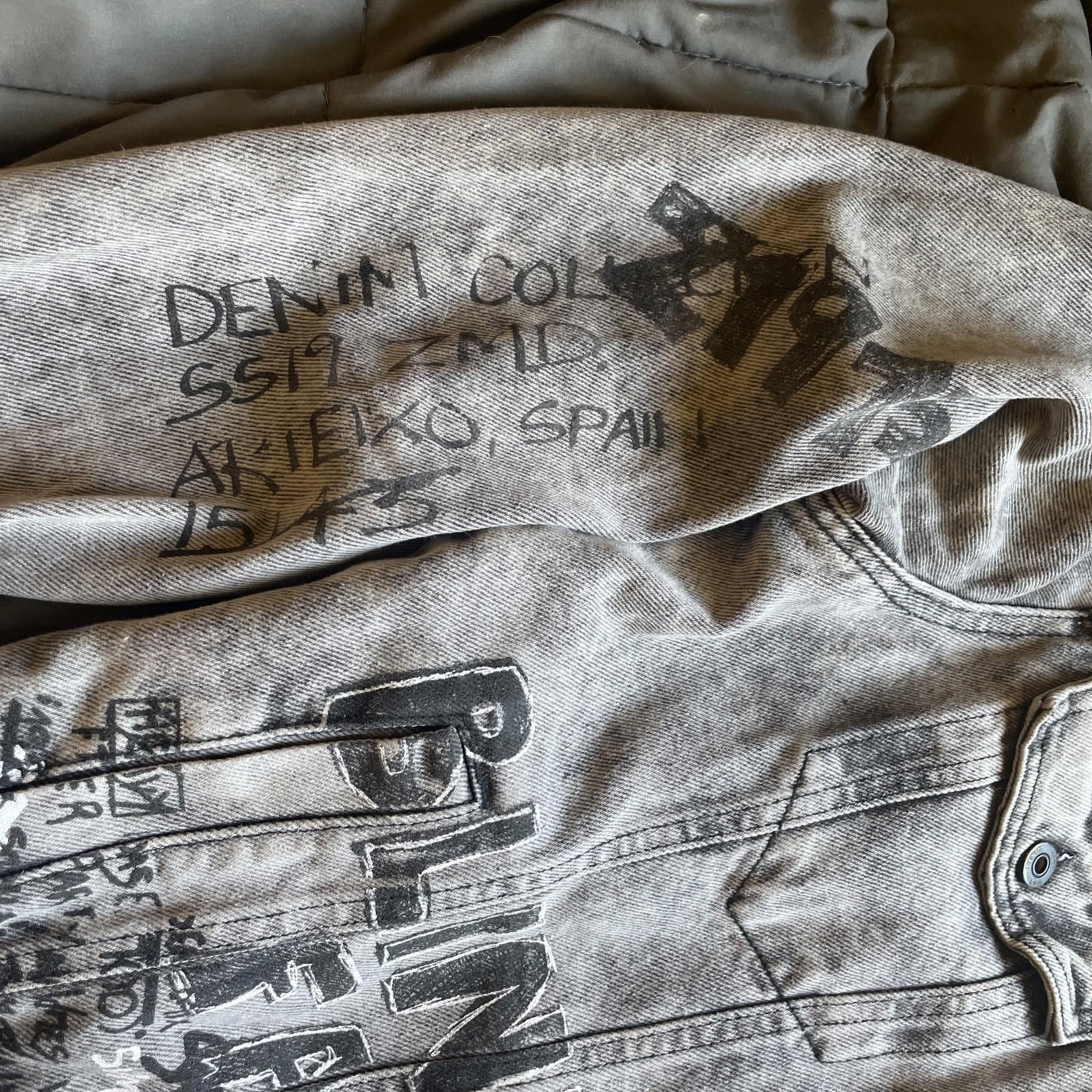 Zara Zara Grey Graffiti Denim Jacket Large Light Wash Splatter Size US L / EU 52-54 / 3 - 6 Thumbnail