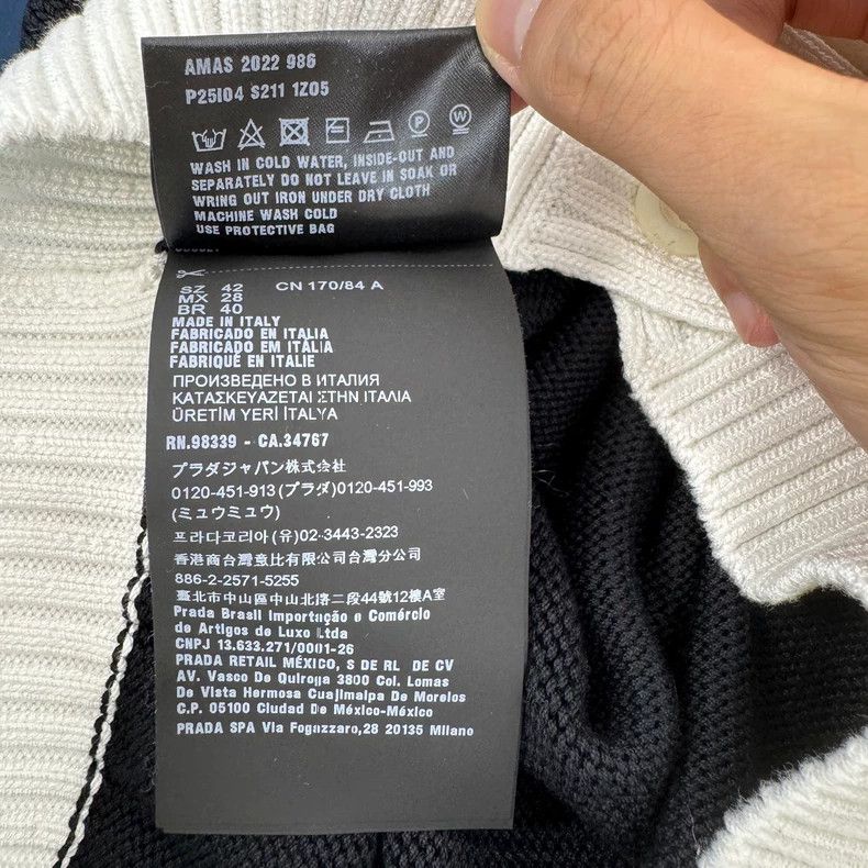 Prada Prada Black classic logo medium-sleeved cardigan jacket 250 Size US XS / EU 42 / 0 - 6 Thumbnail