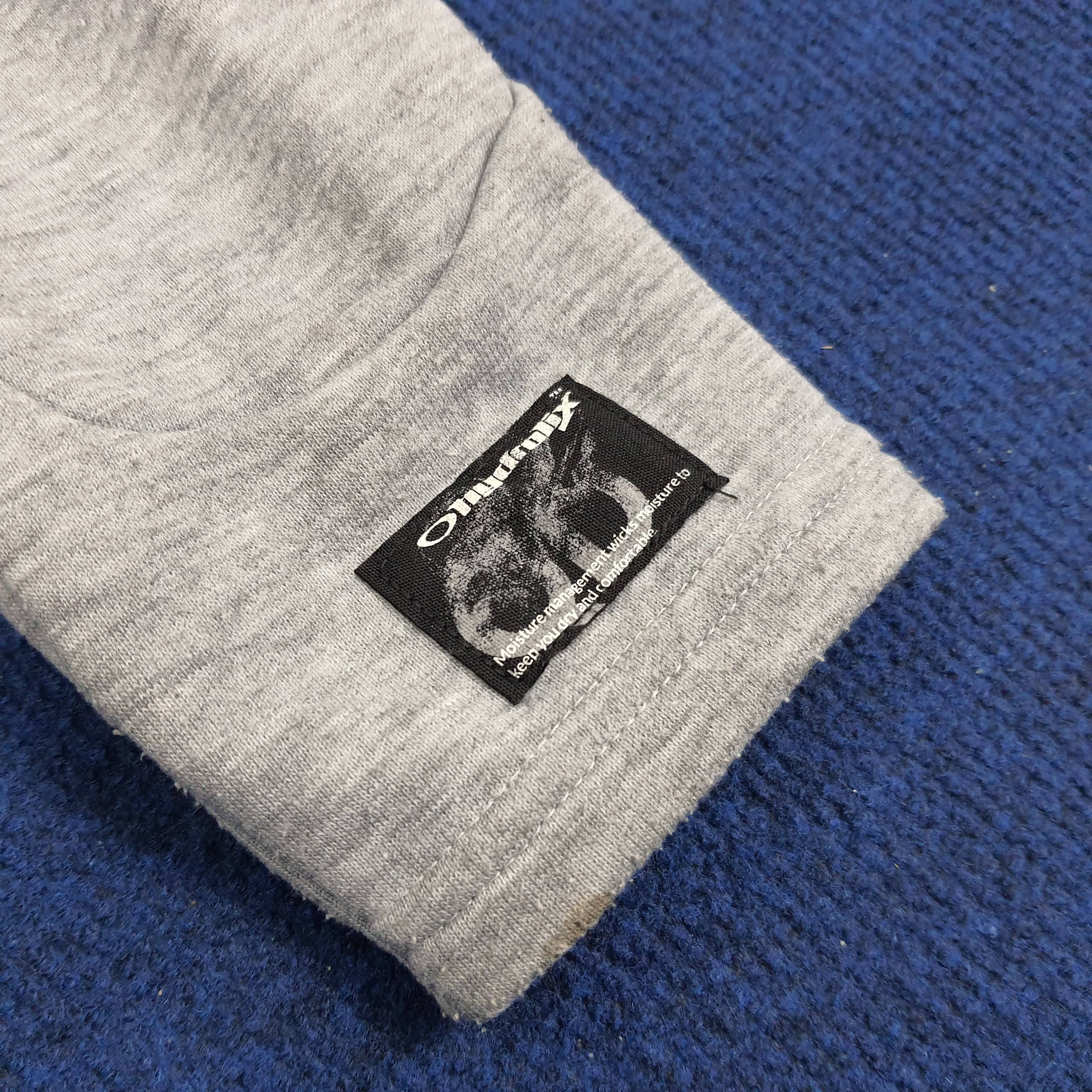 Oakley × Vintage Vintage Oakley Camo Logo Zipper Sweatshirt Hoodie Size US M / EU 48-50 / 2 - 7 Thumbnail