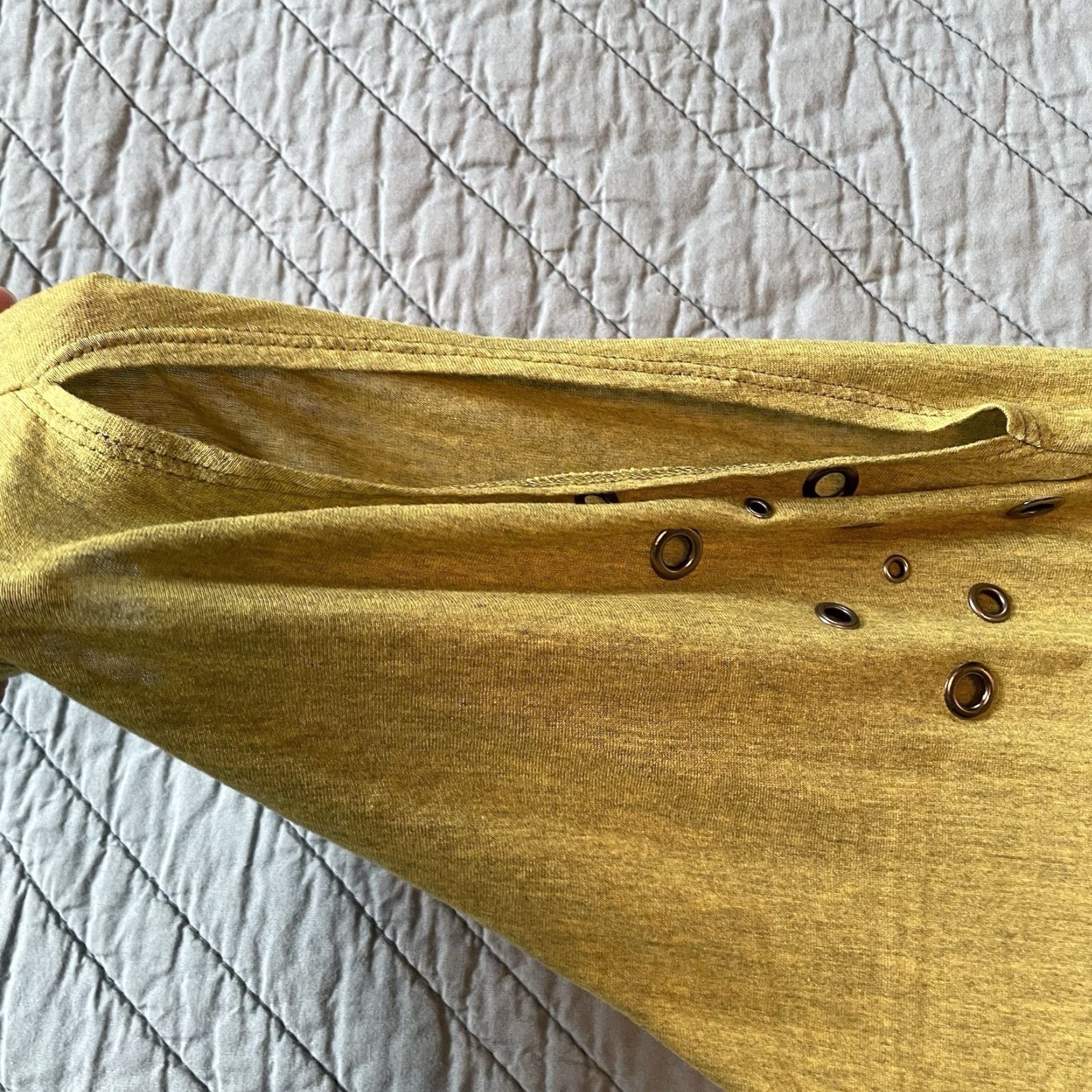 Vintage Mandee Top Blouse Women M Green Short Sleeve Grommet Detail Vintage Boho DJ Rock 90s Style Mens Womens Girls Size M / US 6-8 / IT 42-44 - 7 Thumbnail