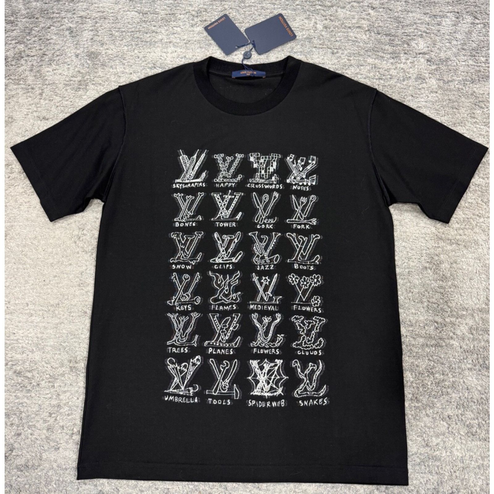 Louis Vuitton Louis Vuitton LV Cartoons Jacquard Black White Logo Short Size US L / EU 52-54 / 3 - 3 Thumbnail