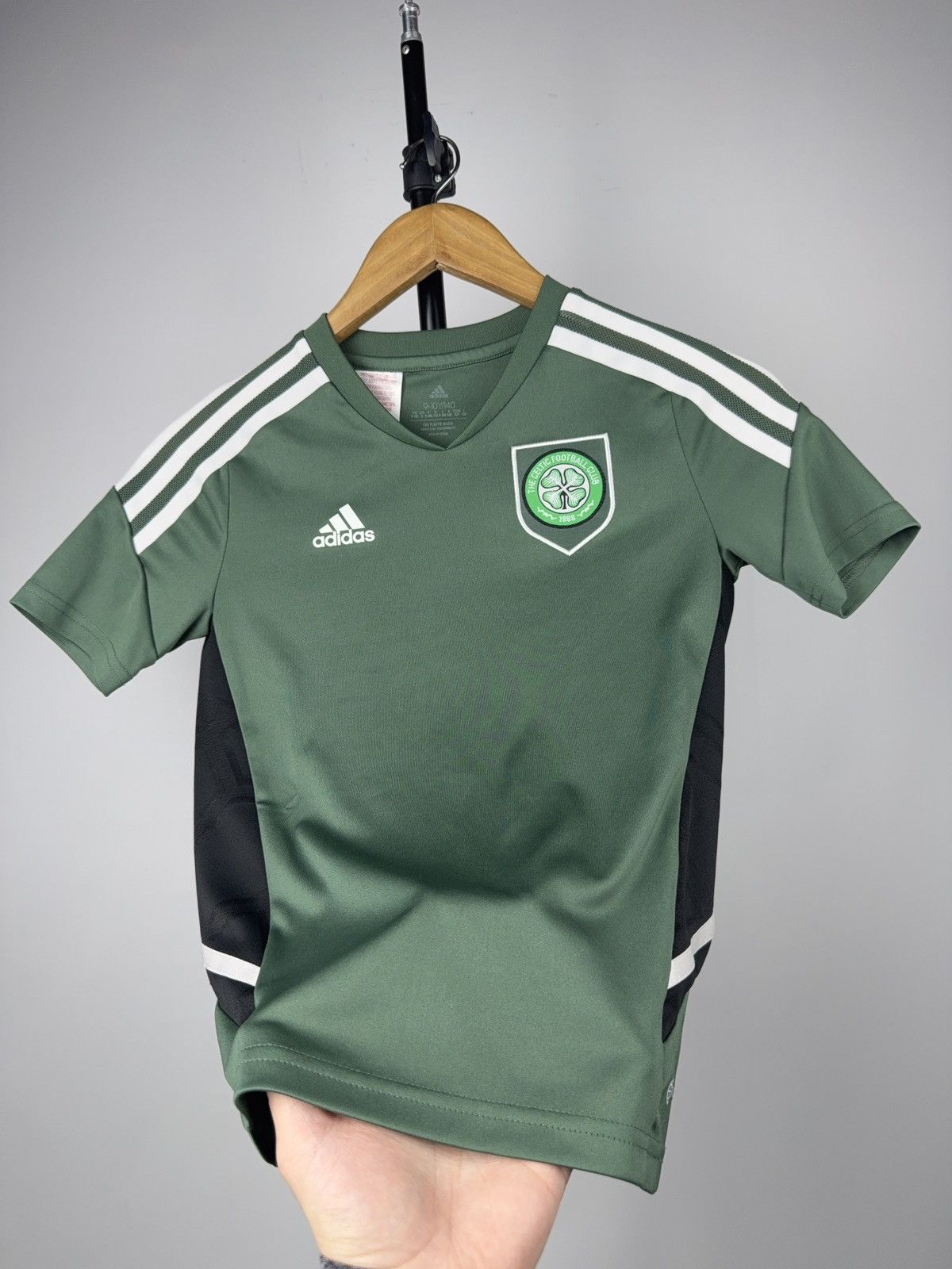 Adidas 00s Celtic FC Adidas AEROREADY Training Top 9–10Y / 140 Size US XXS / EU 40 - 3 Thumbnail