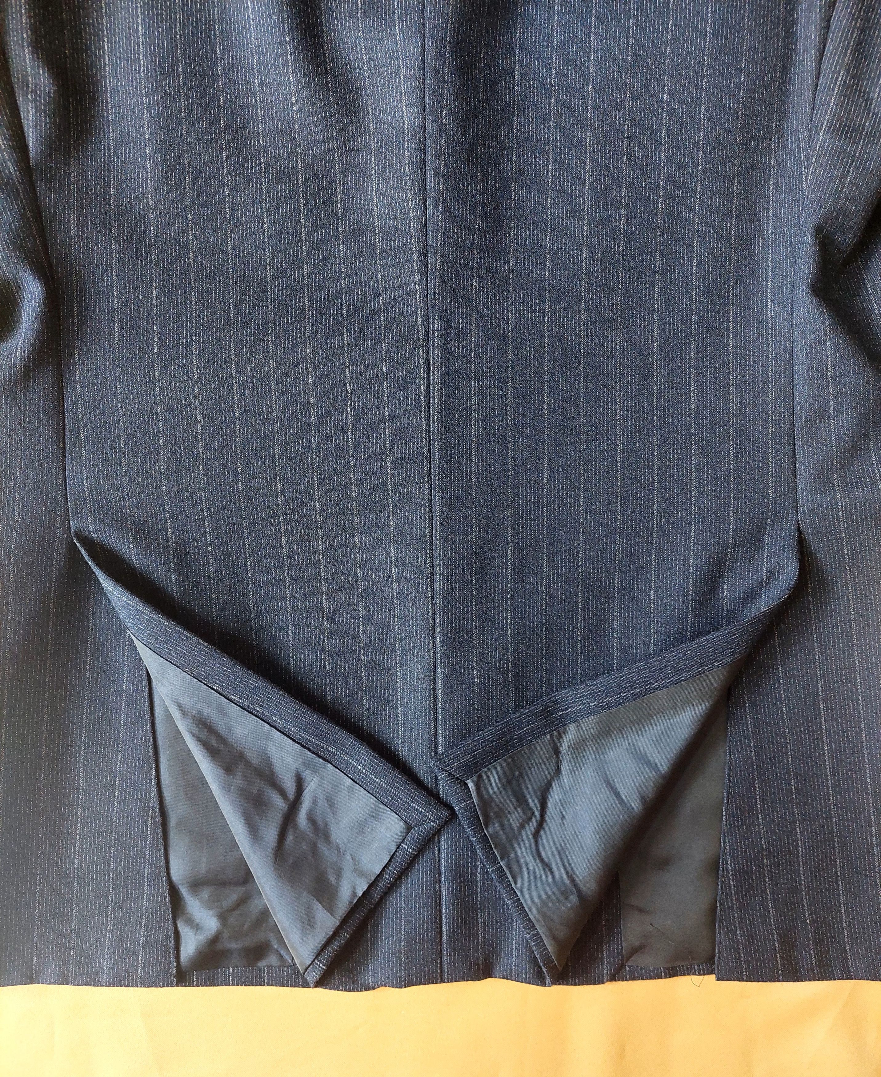Romeo Gigli Romeo Gigli Wool Blazer Navy Pinstripe 90s Mens Size 50 IT Size 50R - 7 Thumbnail