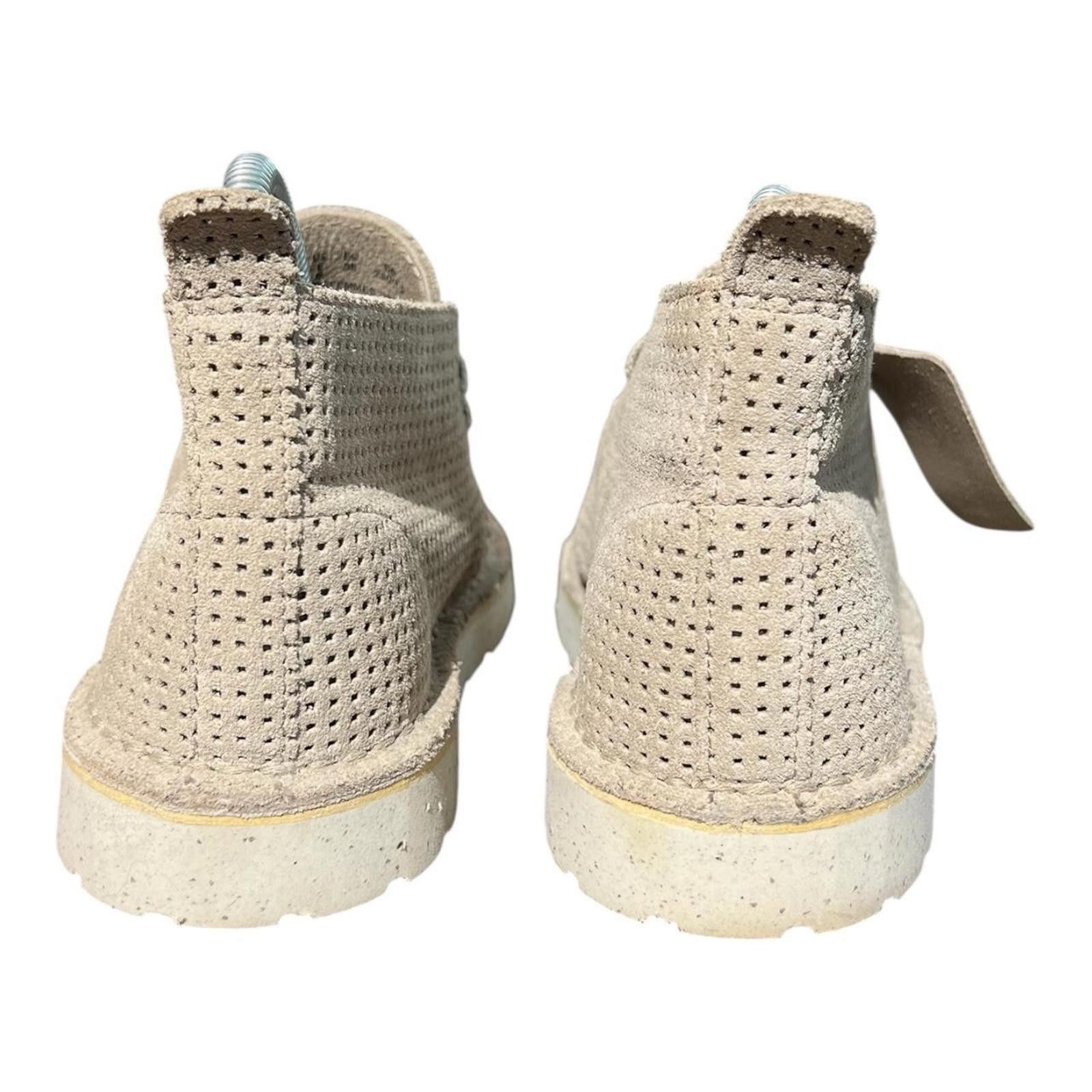 Clarks Clarks Originals Perforated Chukka Boots Beige Size US 6 / IT 36 - 4 Thumbnail