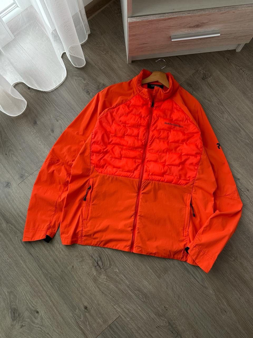 Peak Performance × Vintage Vintage Peak Performance Orange Argon Swift Hybrid Jacket Size US XL / EU 56 / 4 - 4 Thumbnail