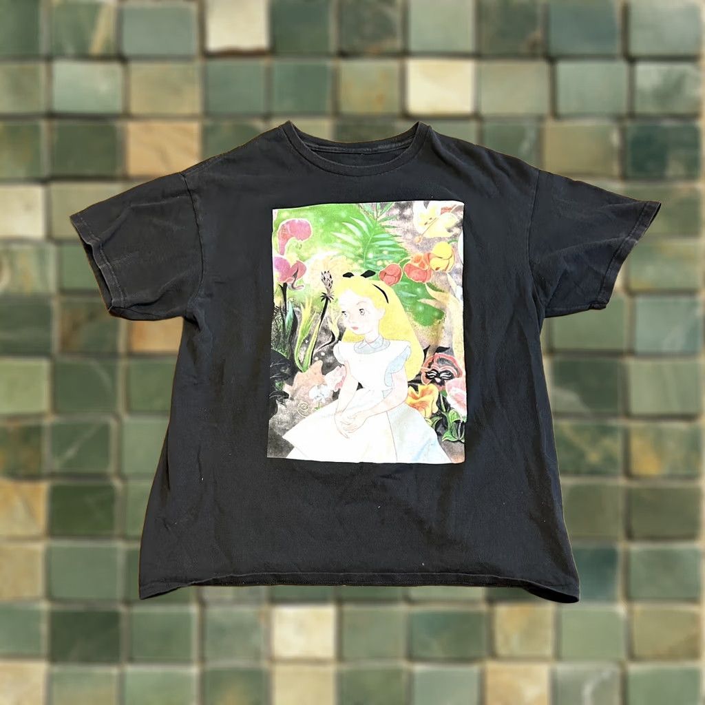 Vintage Alice in Wonderland Graphic T Shirt Medium Women Black M Size M / US 6-8 / IT 42-44 - 1 Thumbnail