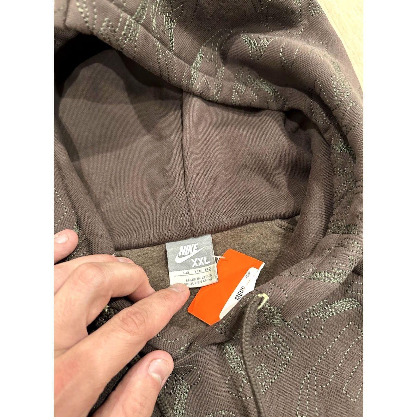 Nike VINTAGE Nike Hoodie Mens 2XL Brown Embroidered Logo Swoosh Monogram Drawstring Pullover Size US XXL / EU 58 / 5 - 7 Thumbnail