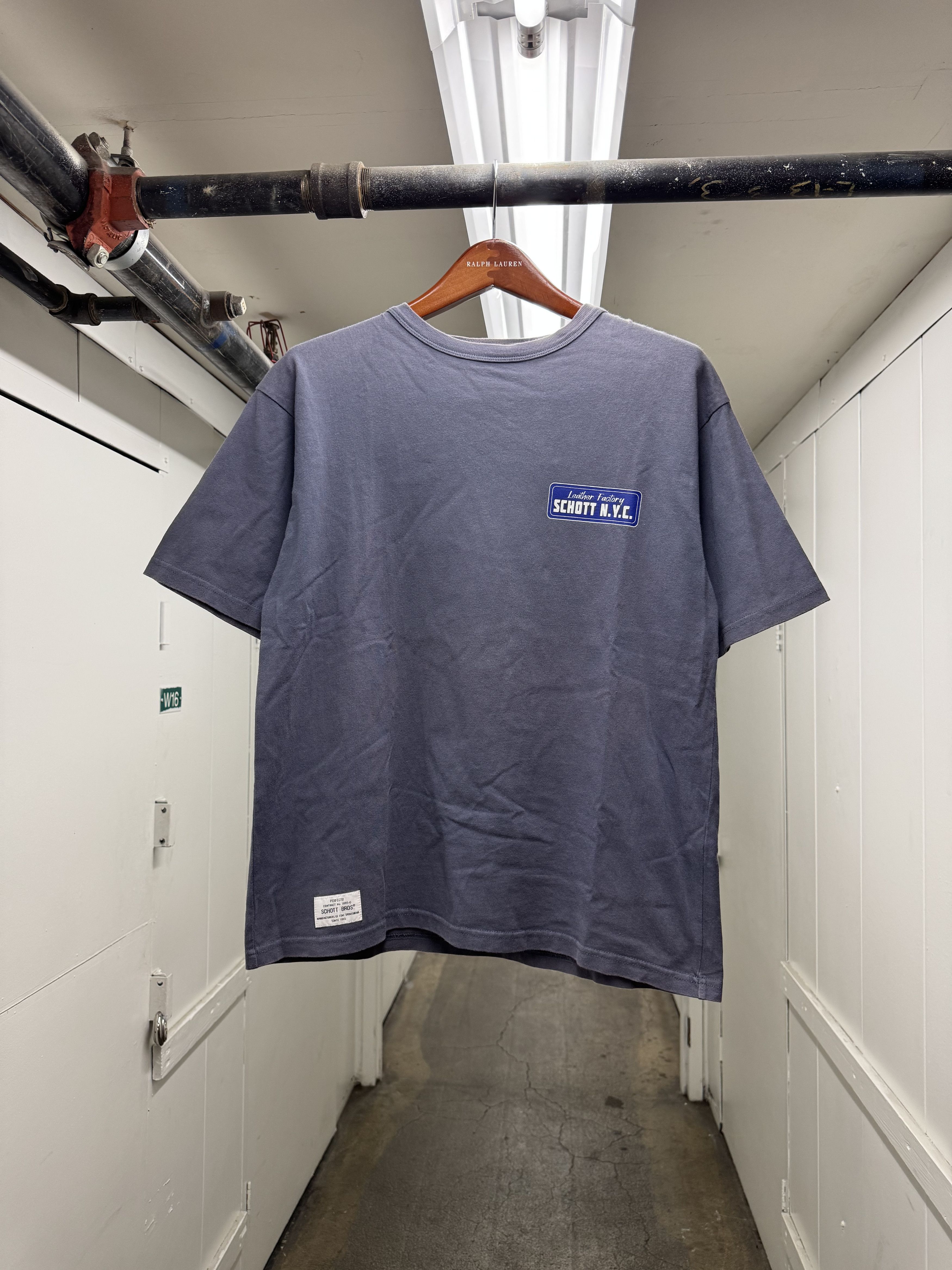 Schott Schott NYC Leather Factory Aged Pinup Girl Tee Japanese Tag Size US M / EU 48-50 / 2 - 2 Thumbnail