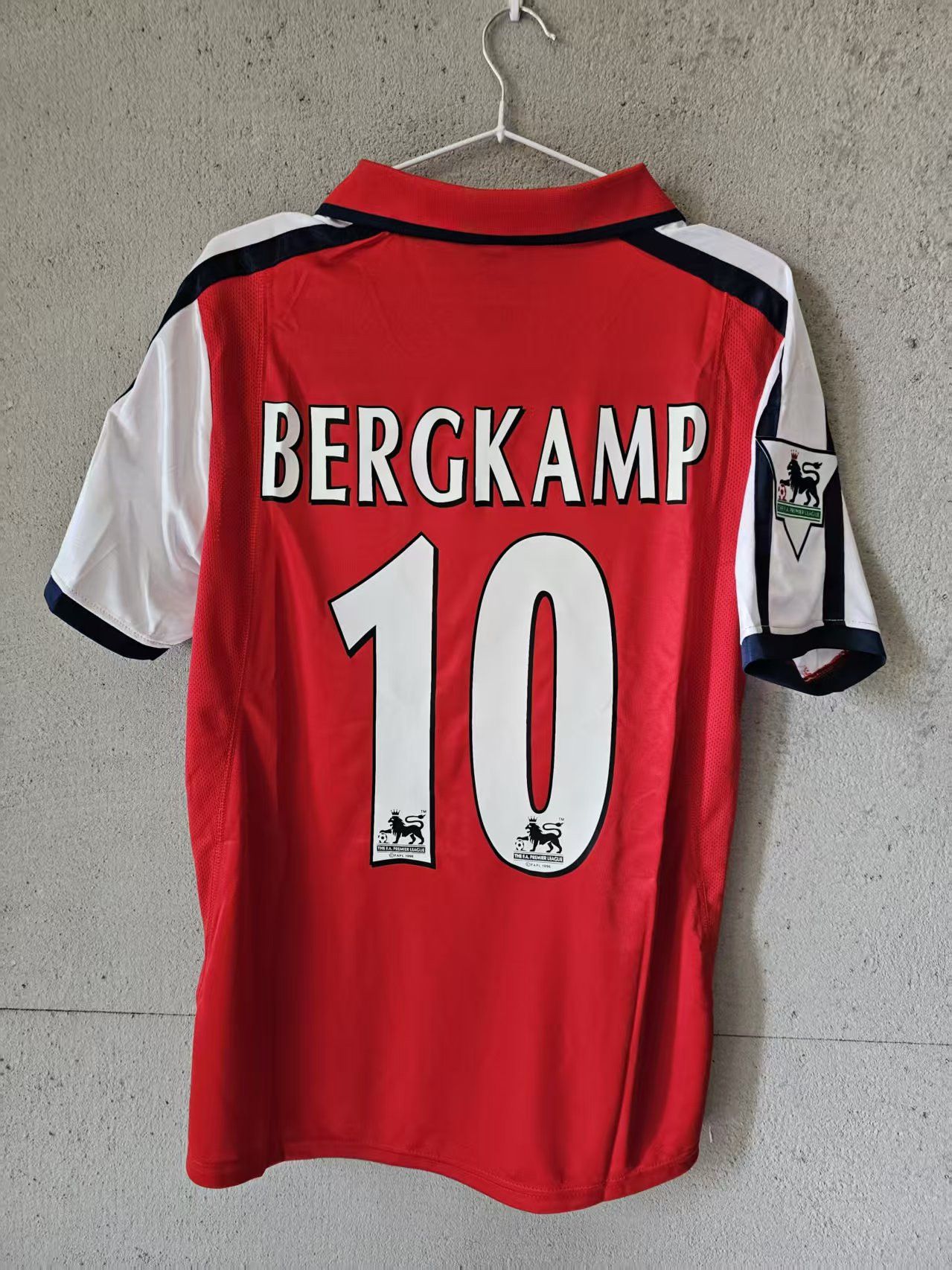 Dennis Bergkamp Jersey 2001 2002 Arsenal Home
