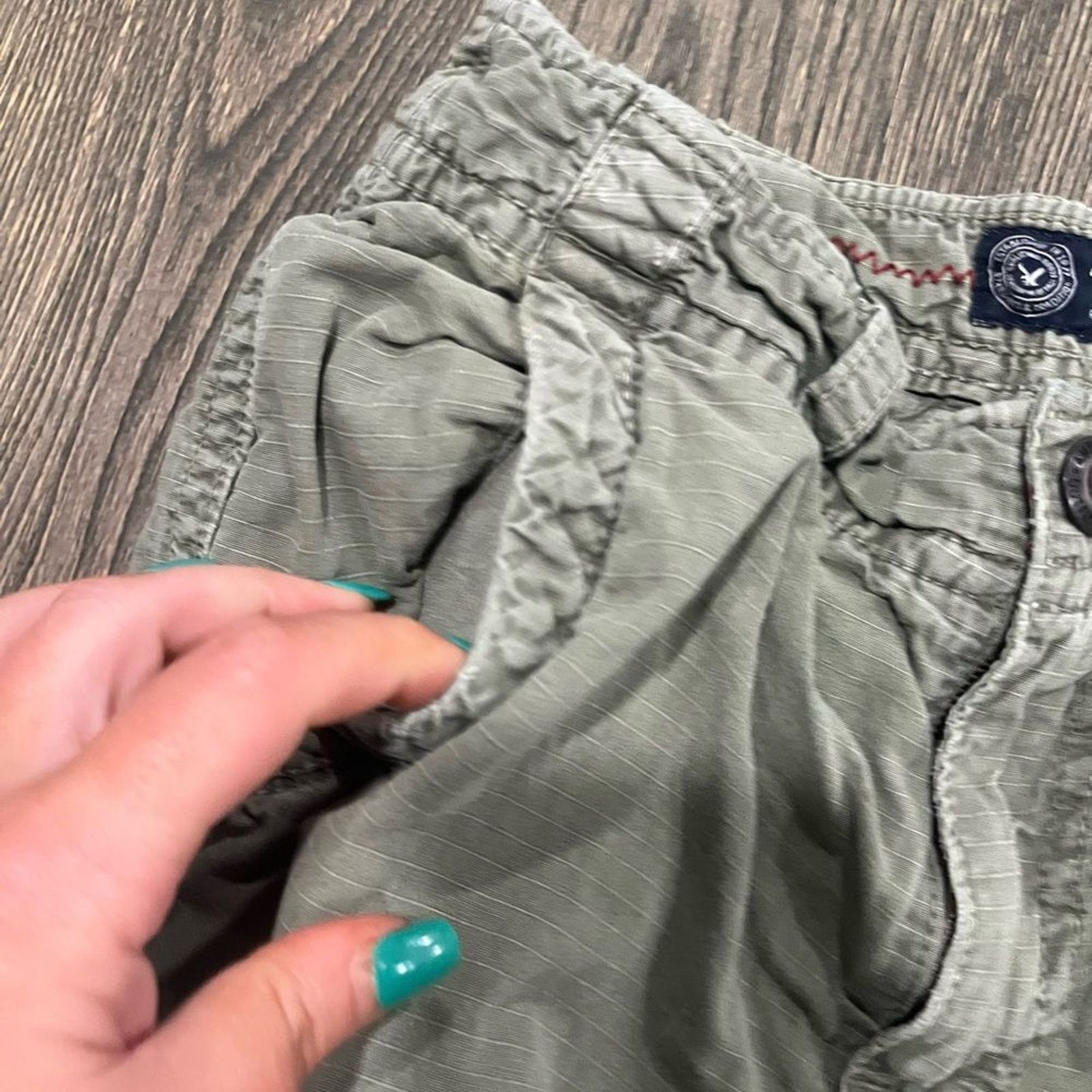 American Eagle Outfitters American Eagle Longer Length Cargo Shorts Mid Rise Green 28 Size US 28 / EU 44 - 2 Thumbnail