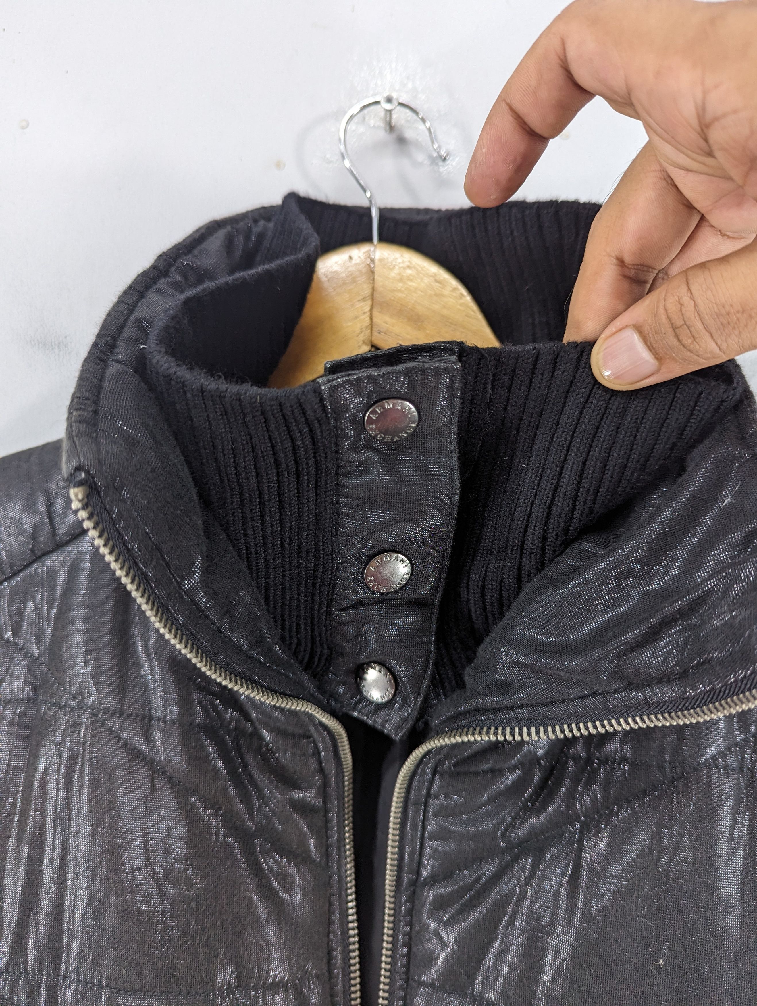 Armani Exchange Armani Exchange Standing Neck Shiny Textured Down Jacket Size L / US 10 / IT 46 - 9 Thumbnail