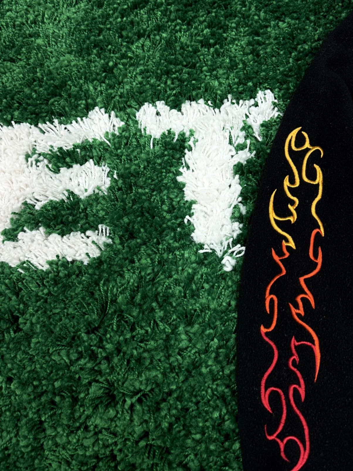Old Navy Old Navy Embroidered Flames Fire Black Gothic Logo Hoodie Size US XXS / EU 40 - 3 Thumbnail