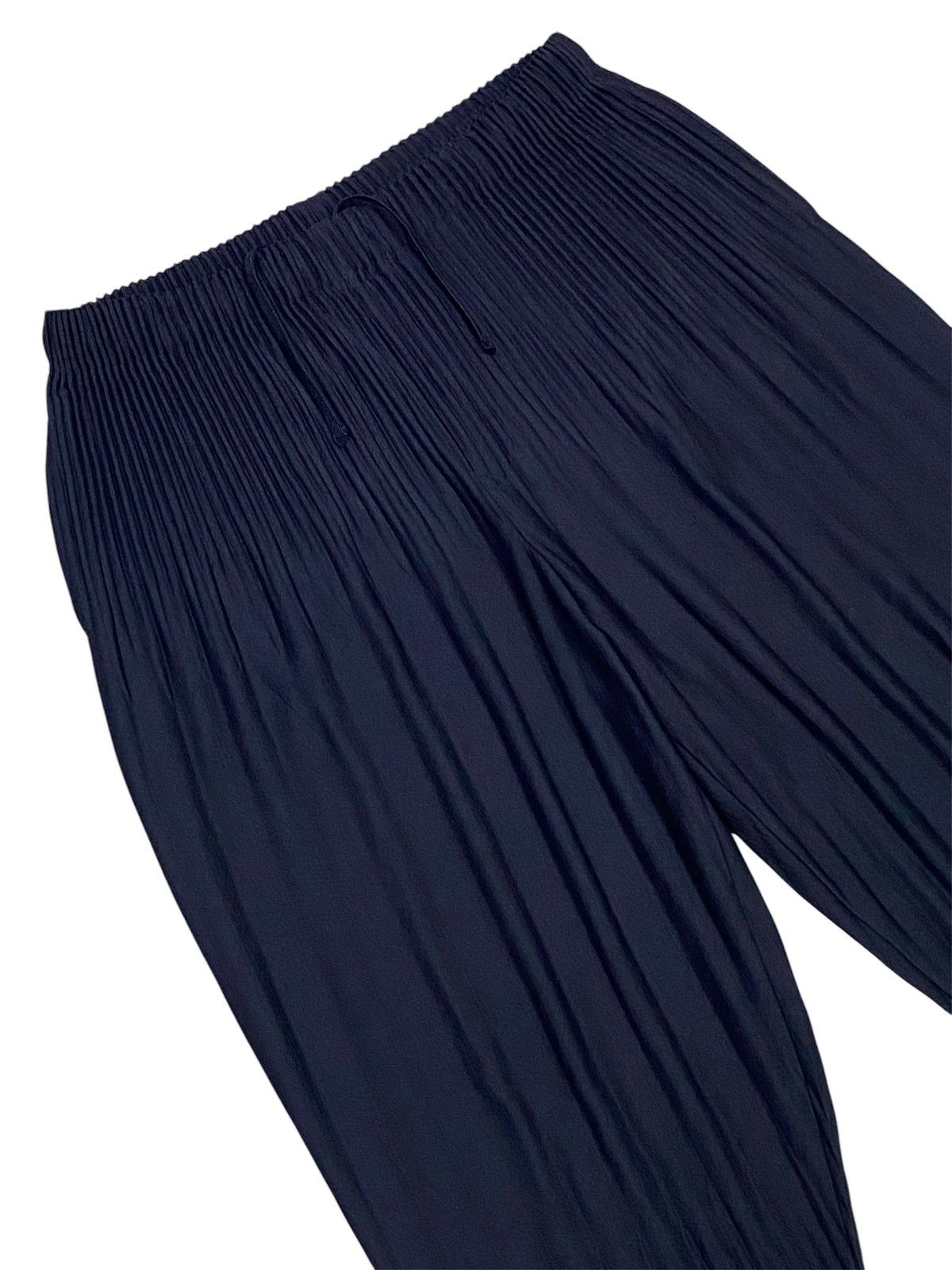 Issey Miyake Homme Plisse Issey Miyake Blue Black Pleated Cropped Pants Size US 34 / EU 50 - 7 Thumbnail