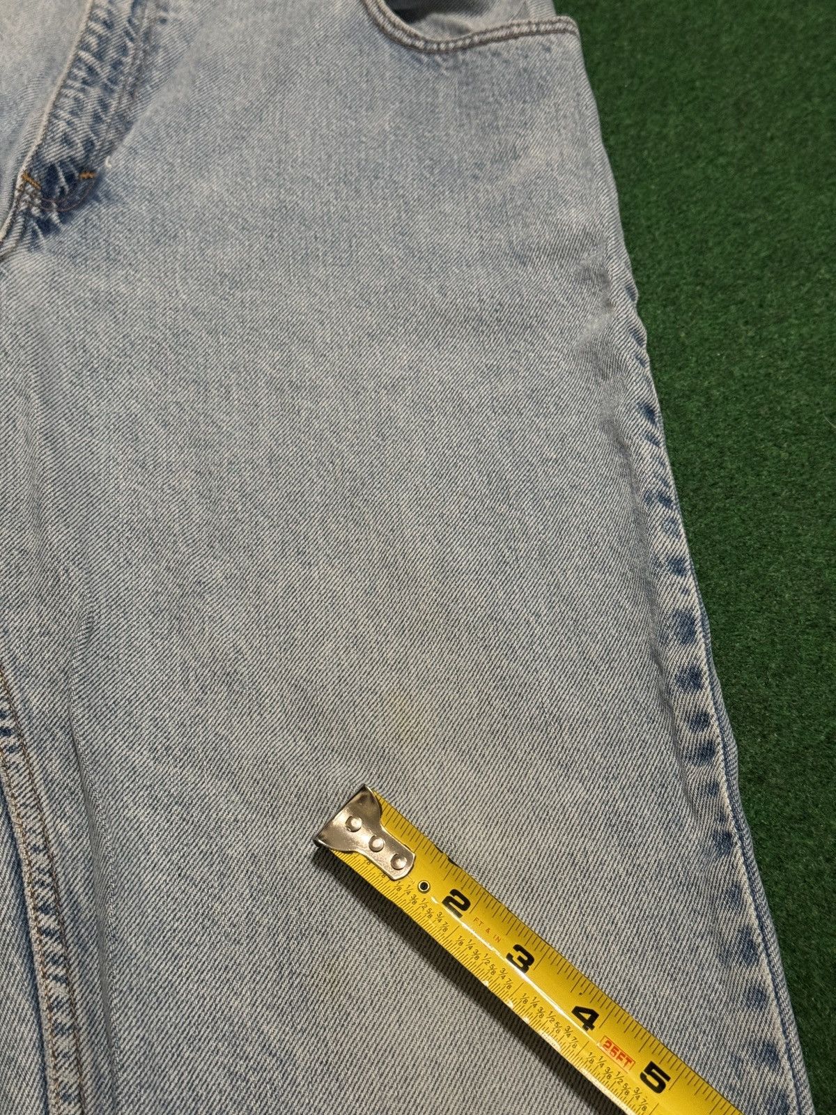 Levi's Vintage Clothing Vintage 90s Levi’s 551 Relaxed Fit 32x28 Distressed Jeans Size 36" / US 14 / IT 50 - 11 Thumbnail