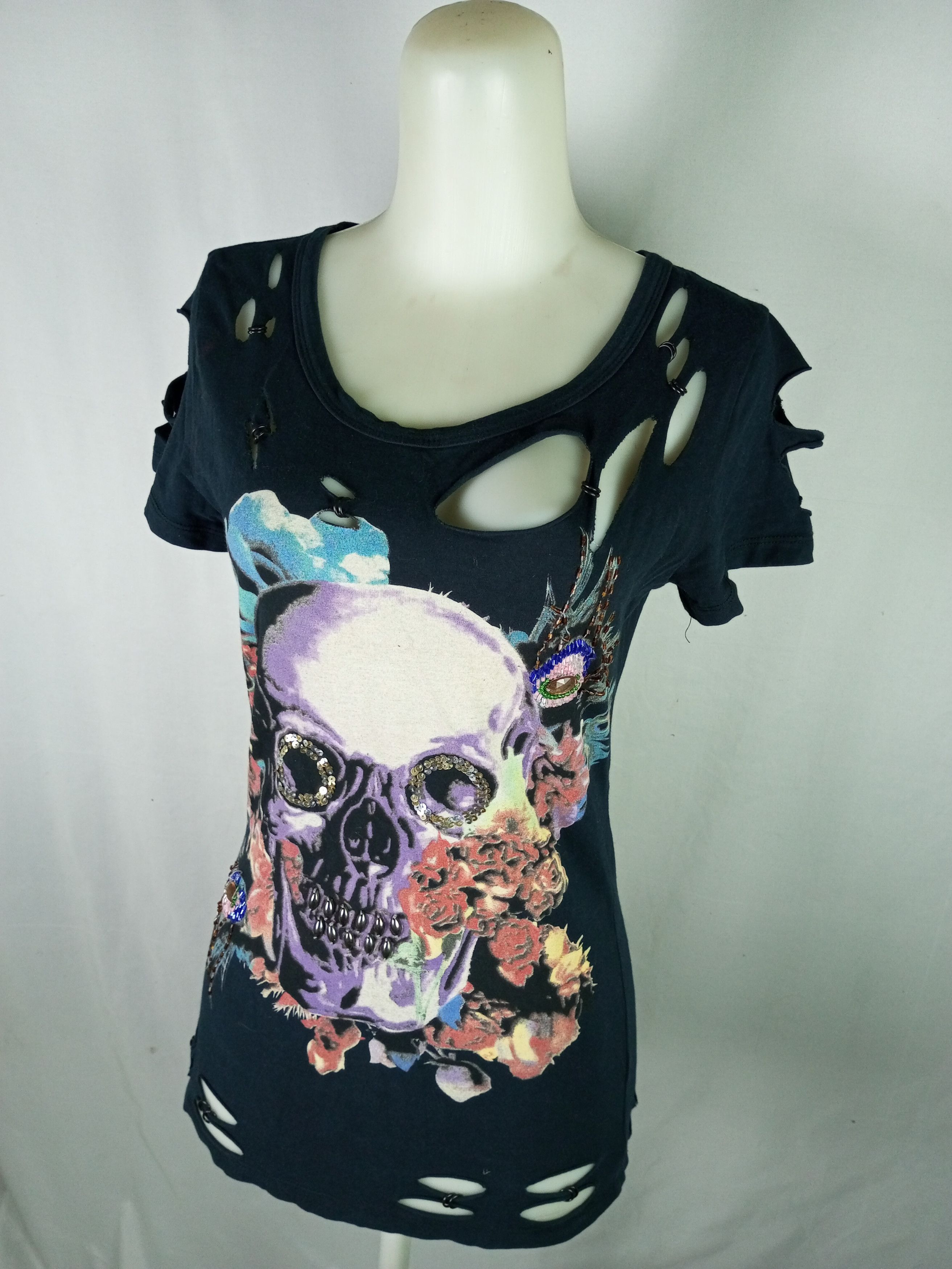 Japanese Brand Undefined Punk Distressed Skull Skeleton Tshirt Size M / US 6-8 / IT 42-44 - 5 Thumbnail
