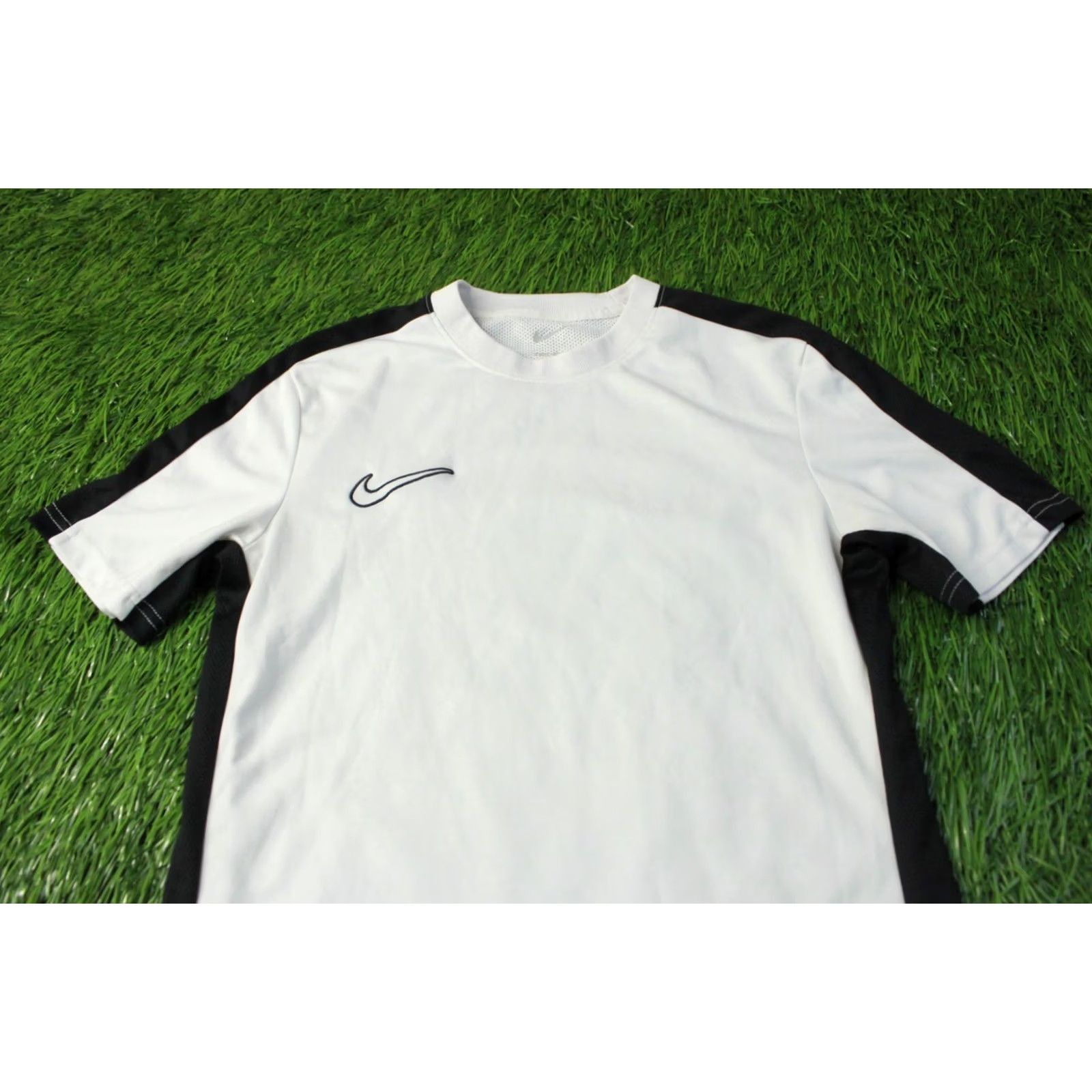 Nike Nike Academy Dri-FIT Shirt Men Football Jersey Tee S Small White and Black size S Size US S / EU 44-46 / 1 - 2 Thumbnail