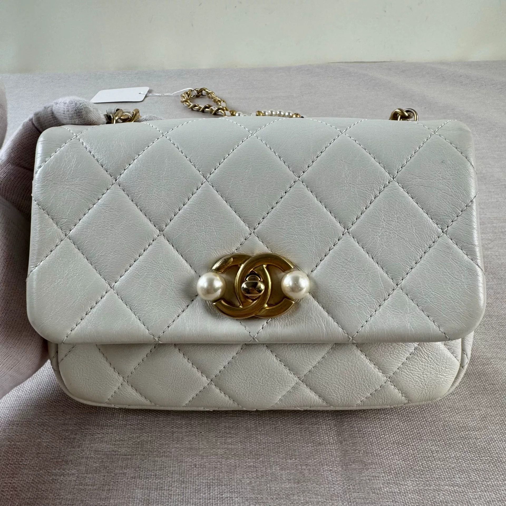Chanel Pre-loved Bag Very good condition Size ONE SIZE - 1 Thumbnail