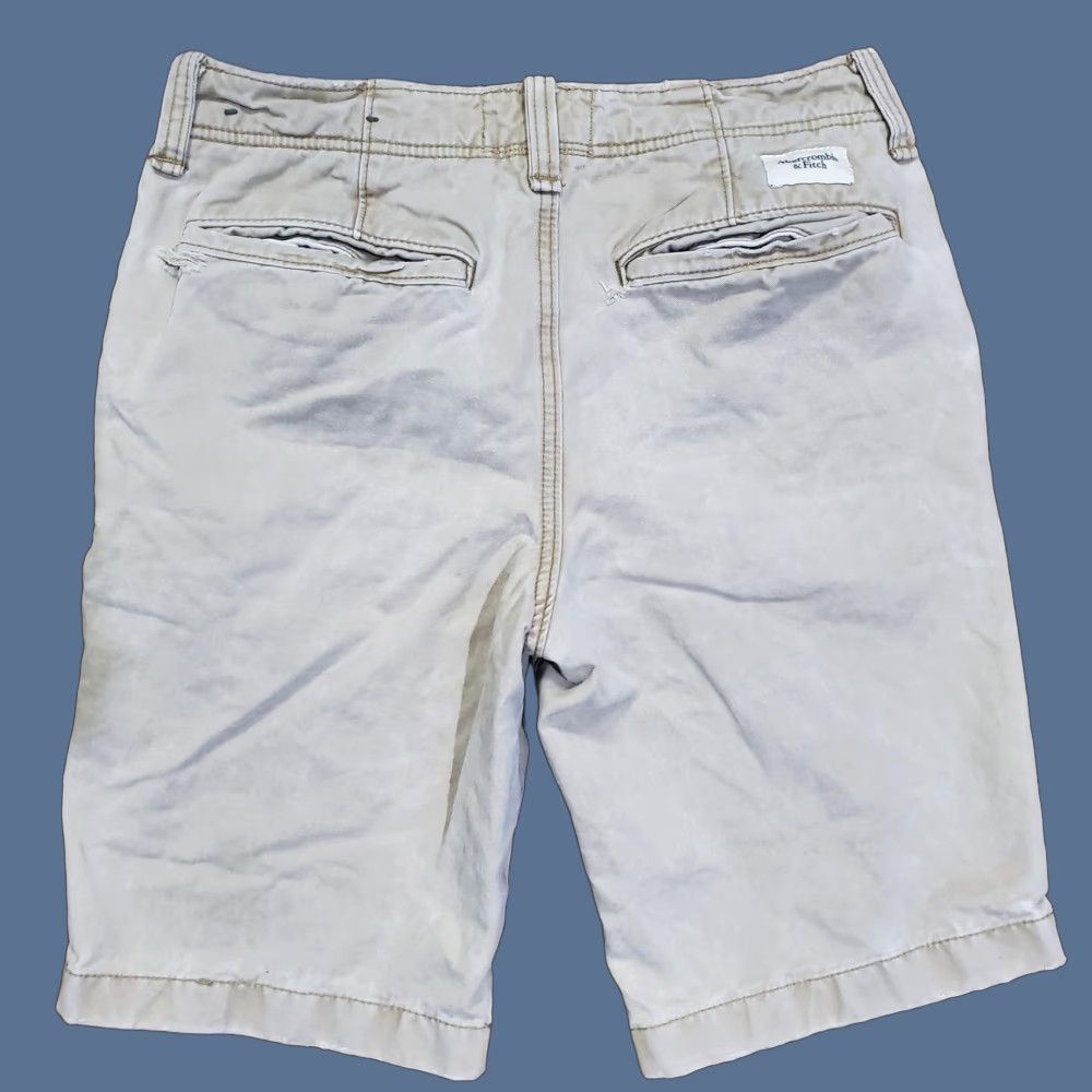 Abercrombie & Fitch Abercrombie & Fitch Shorts Mens 28 Khaki Classic Flat Front Casual Cotton Chino Beige 28 Inseam 10 Mens Size US 28 / EU 44 - 1 Thumbnail