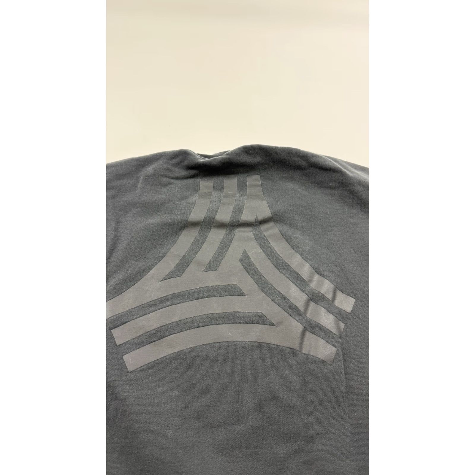 Adidas Adidas Sweatshirt Mens M Black Crewneck Tonal Embroidered Logo Back Print Size US M / EU 48-50 / 2 - 7 Thumbnail