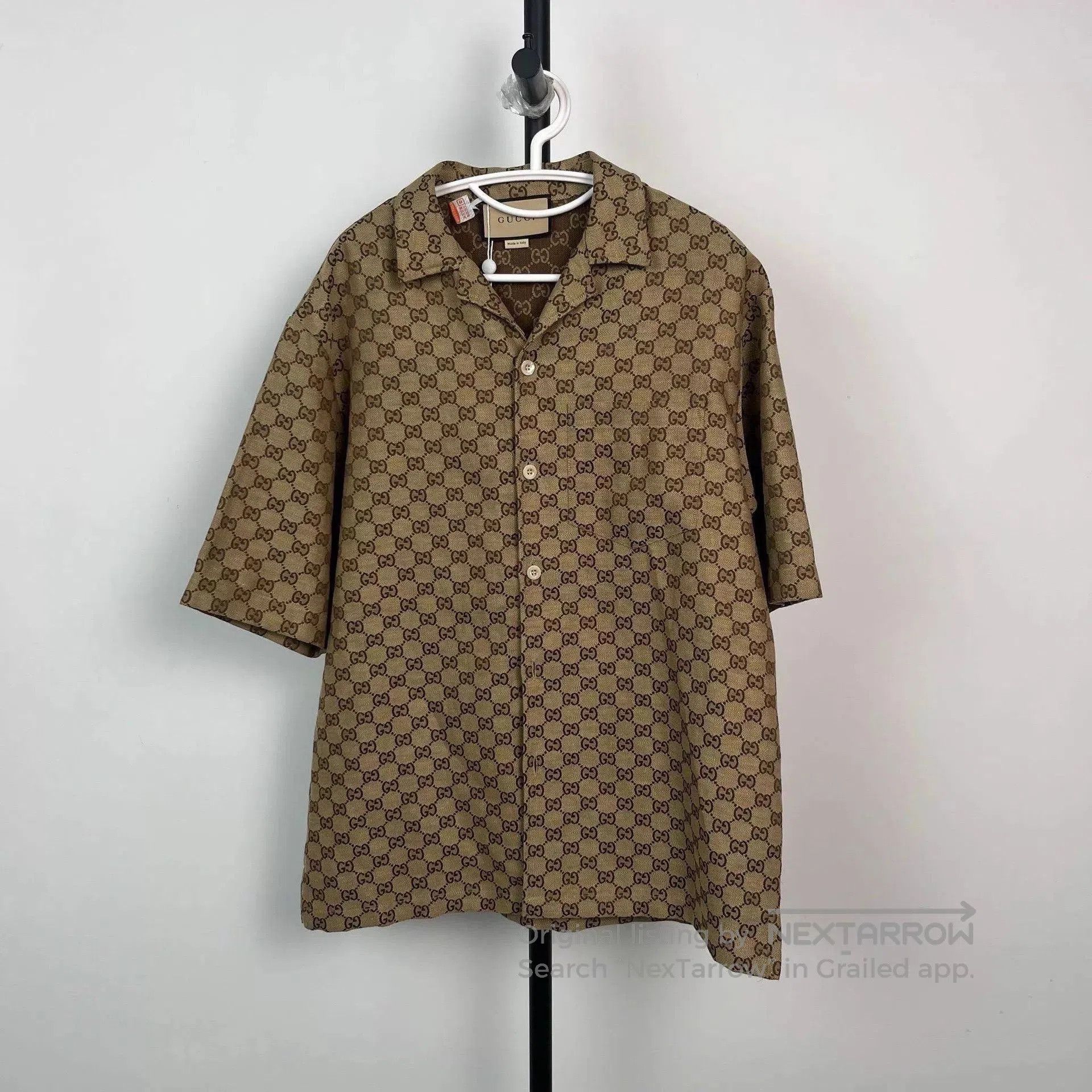 Brown Patterned Short Sleeve Shirt.