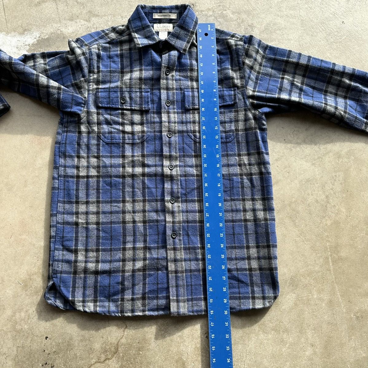 L.L. Bean L.L. Bean Chamois Cloth Flannel Shirt Mens Small Blue Button Size US S / EU 44-46 / 1 - 5 Thumbnail