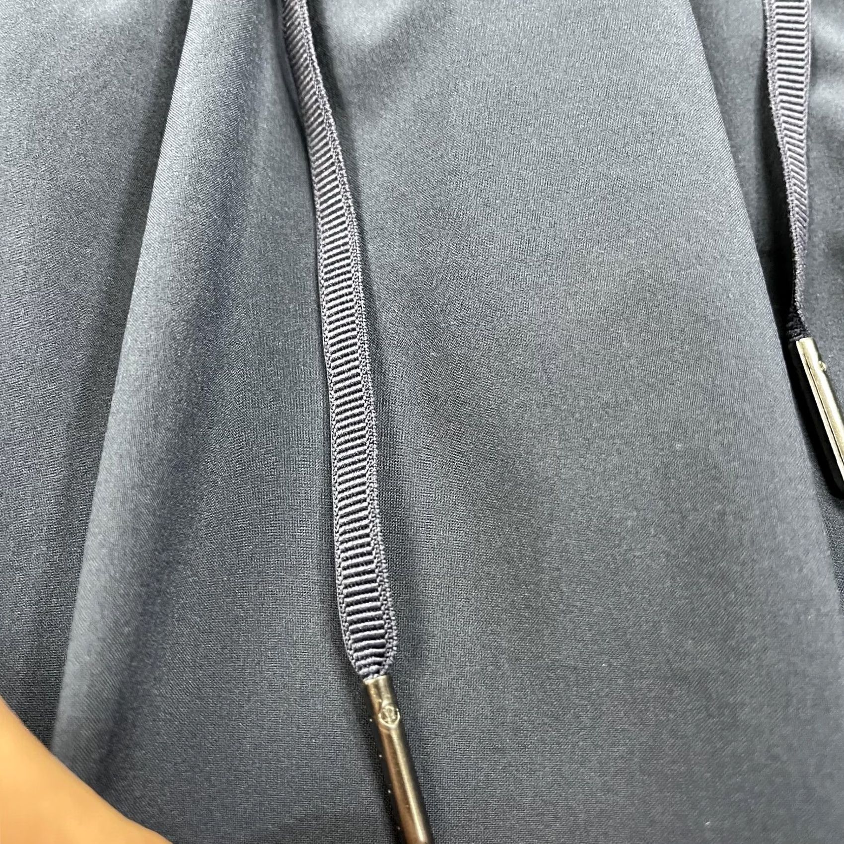 Lululemon Lululemon Skirt Womens Small Dark Blue High Low Athletic Drawstring Waist Lined Gym Training Size 28" / US 6 / IT 42 - 4 Thumbnail