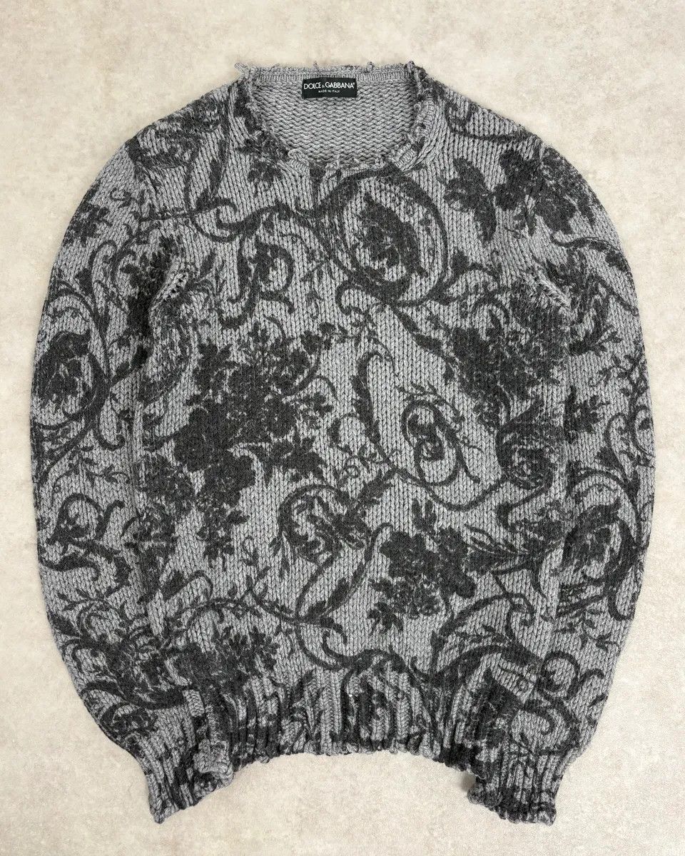 Dolce & Gabbana 2010s Dolce & Gabbana Floral Grey Wool Sweater Size US M / EU 48-50 / 2 - 1 Thumbnail