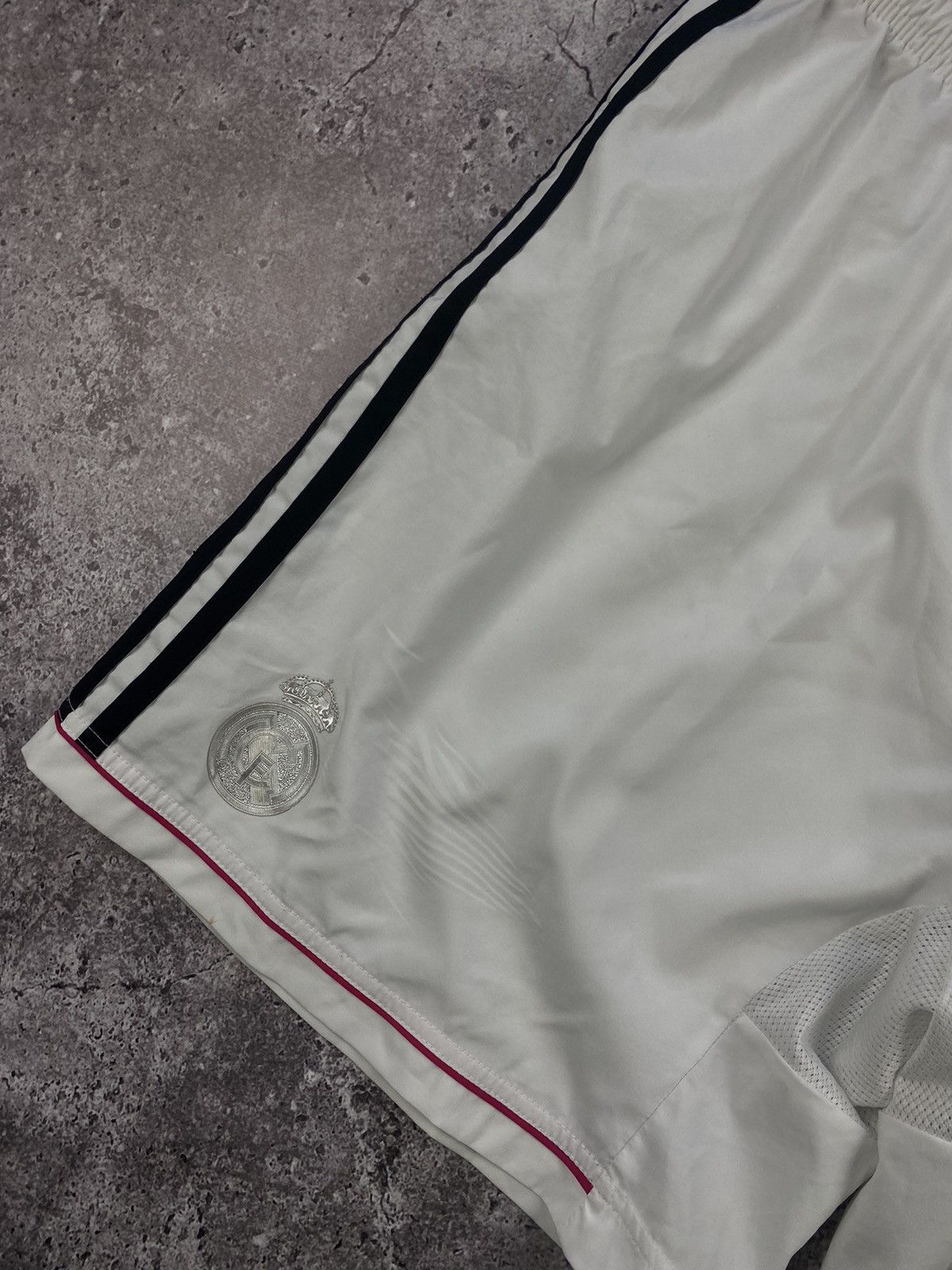 Adidas Adidas Real Madrid Shorts Large Mens Football Soccer White Size US 34 / EU 50 - 2 Thumbnail