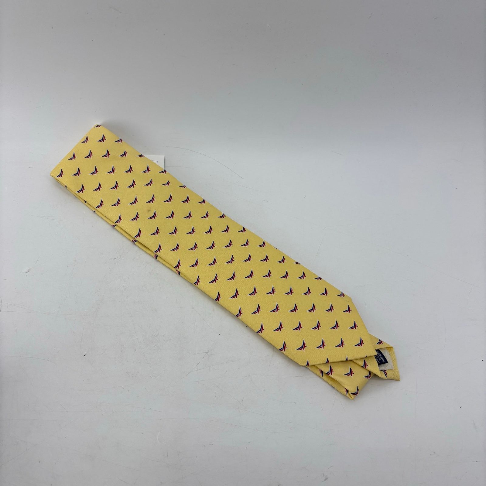 Vineyard Vines Vineyard Vines Mens Neck Tie American Energy Yellow Silk USA Size ONE SIZE - 6 Thumbnail