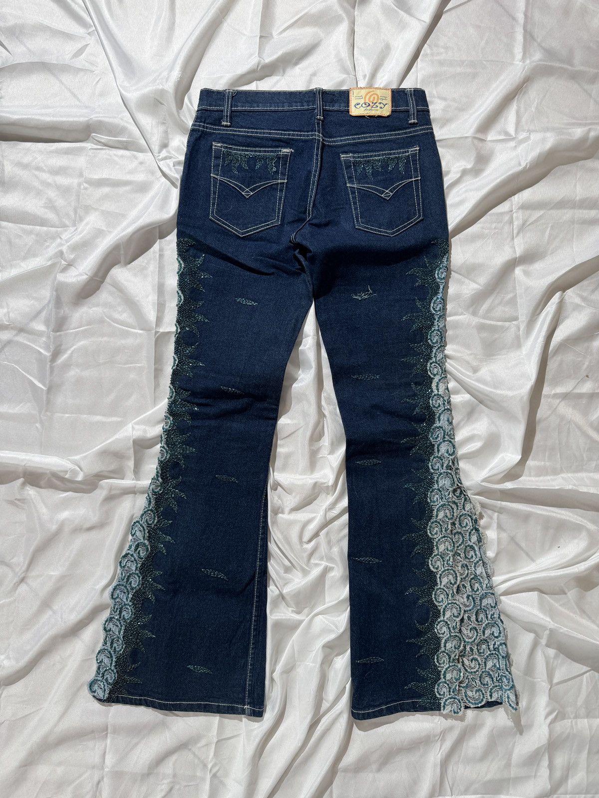 Hysteric Glamour Vintage Pearl Details Super Flared Jeans Size 28" / US 6 / IT 42 - 7 Thumbnail