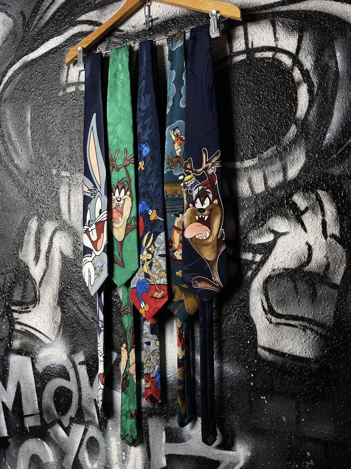 Vintage Vintage 90s Looney Tunes And Warner Bros. Lot Of 5 Ties Size ONE SIZE - 2 Thumbnail