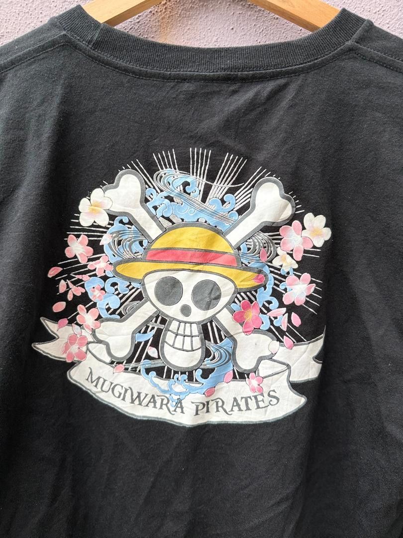 Anime × Japanese Brand × One Piece Mugiwara Pirate, One Piece T-shirt Size US L / EU 52-54 / 3 - 4 Thumbnail